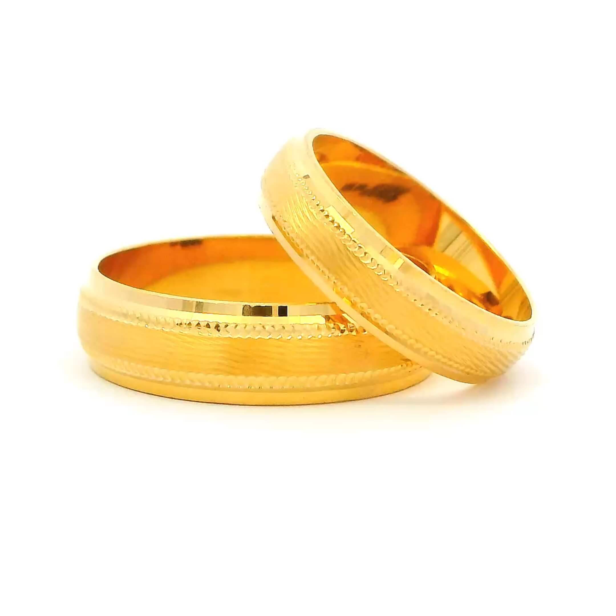 Glittering Charm 18K Gold Couple Bands