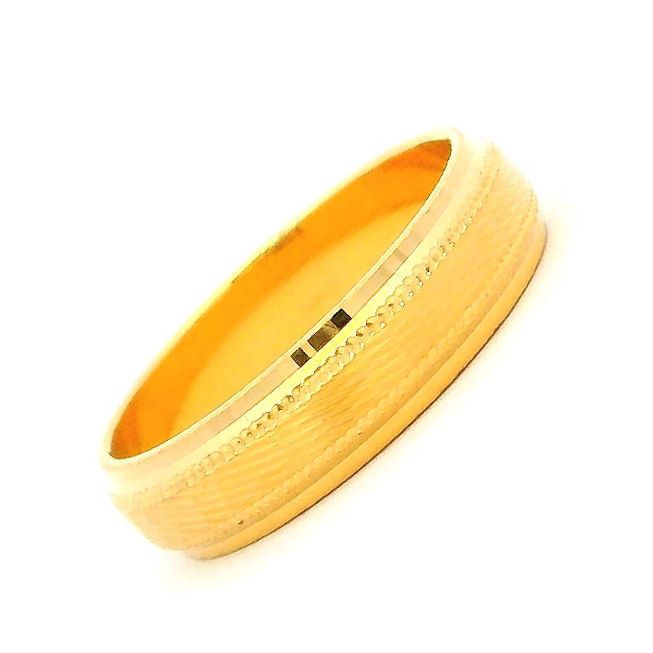 Glittering Charm 18K Gold Couple Bands