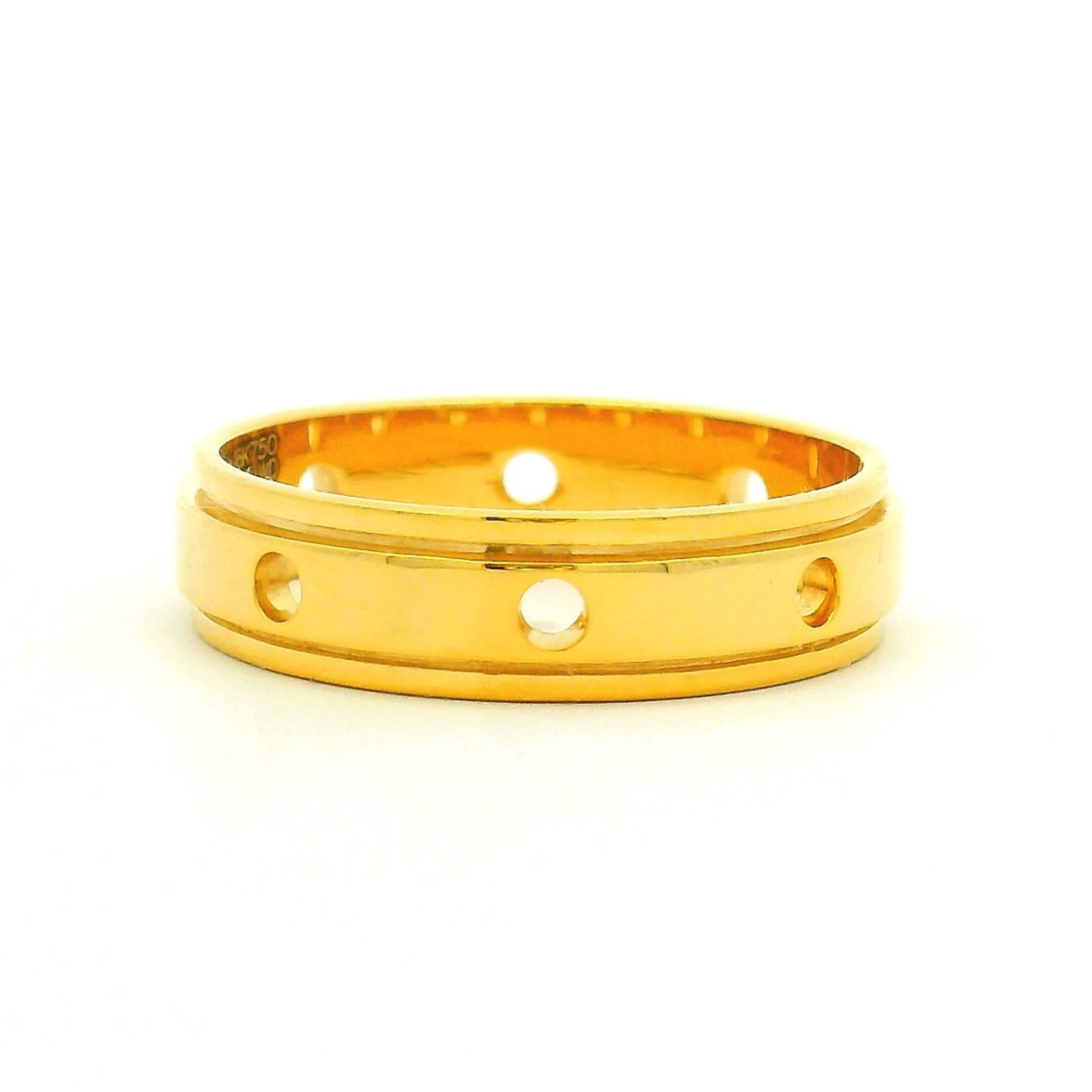Subtle Gleam Men Gold Ring