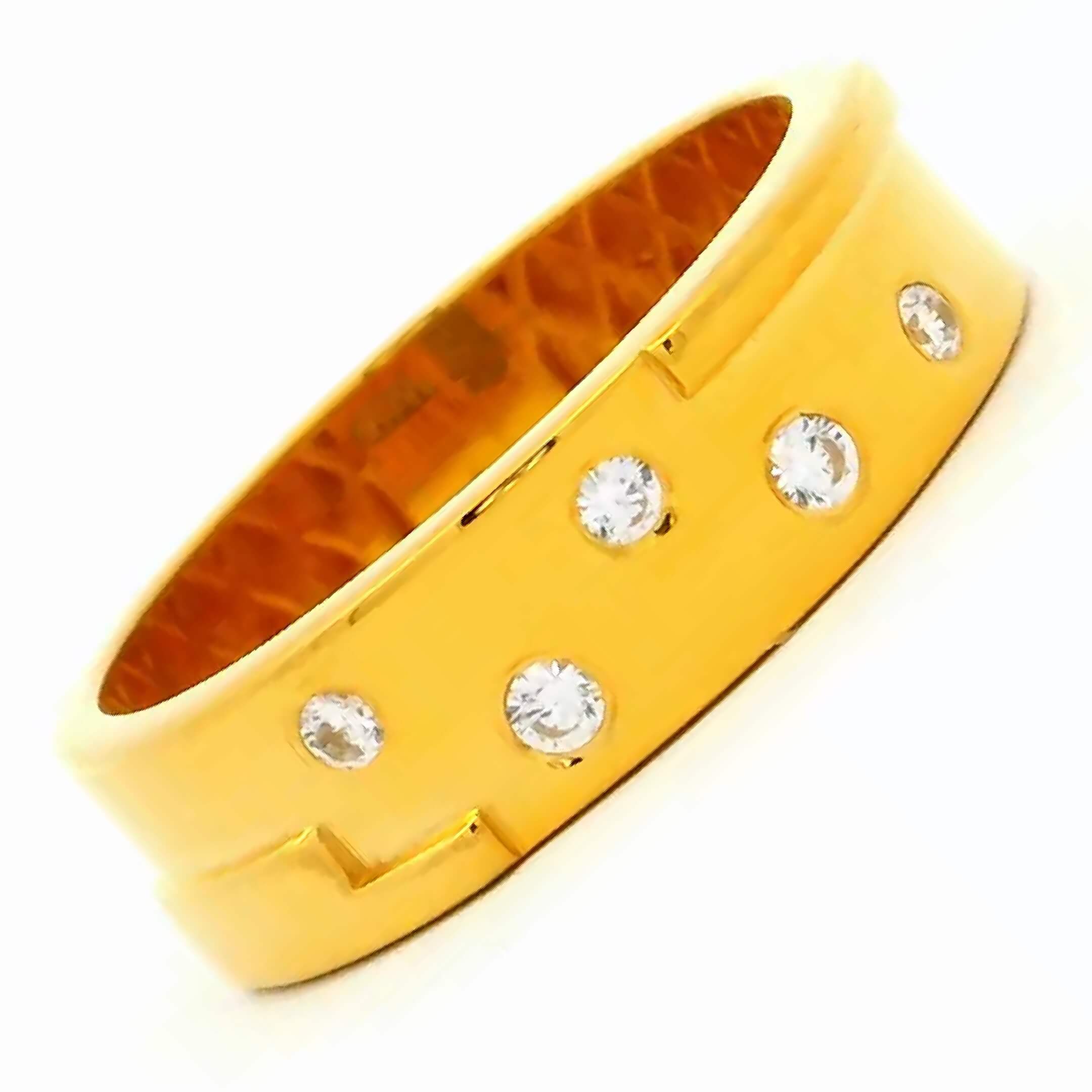 Mighty Radiance Men Gold Ring