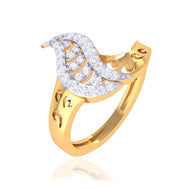 Sophisticated Swirl Ring for Women