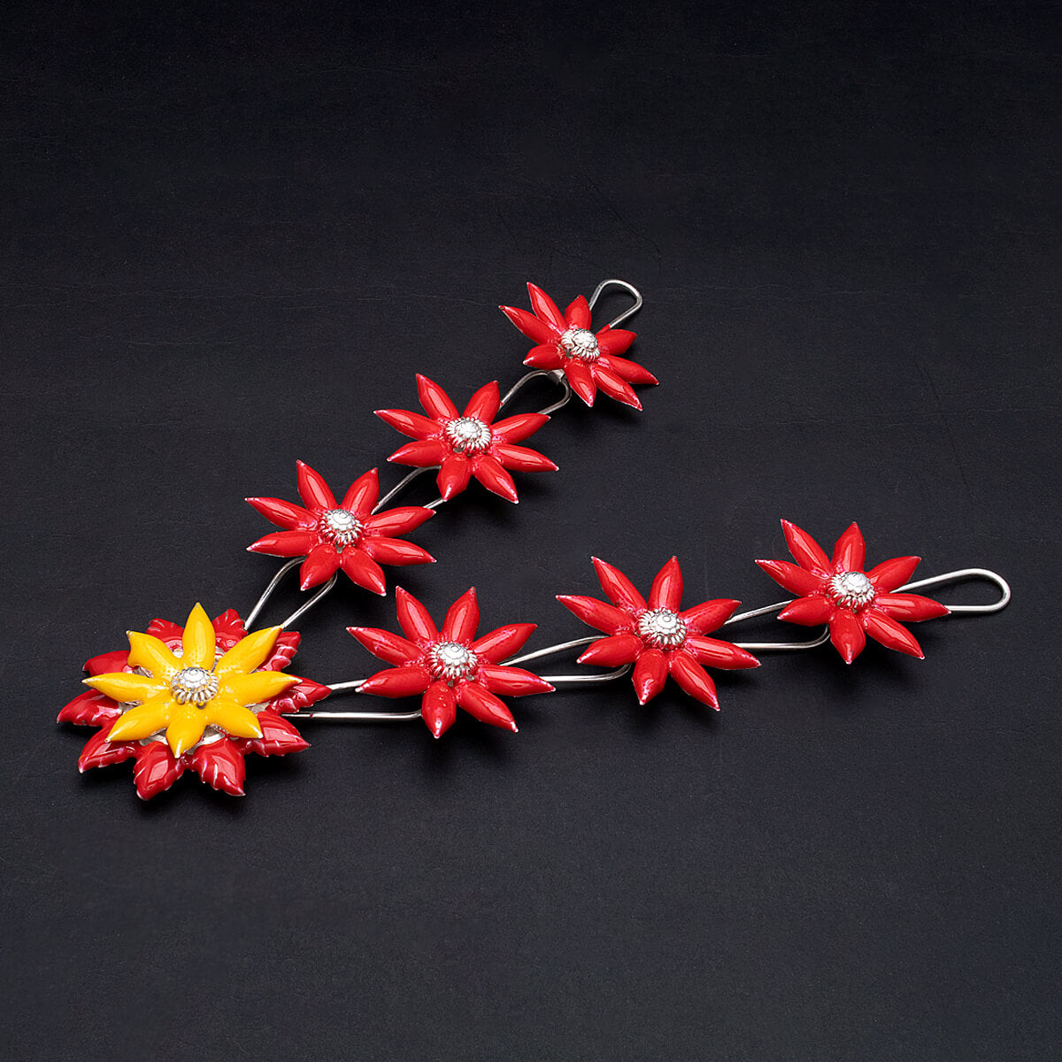 Scarlet Bloom Silver Kanthi Haar