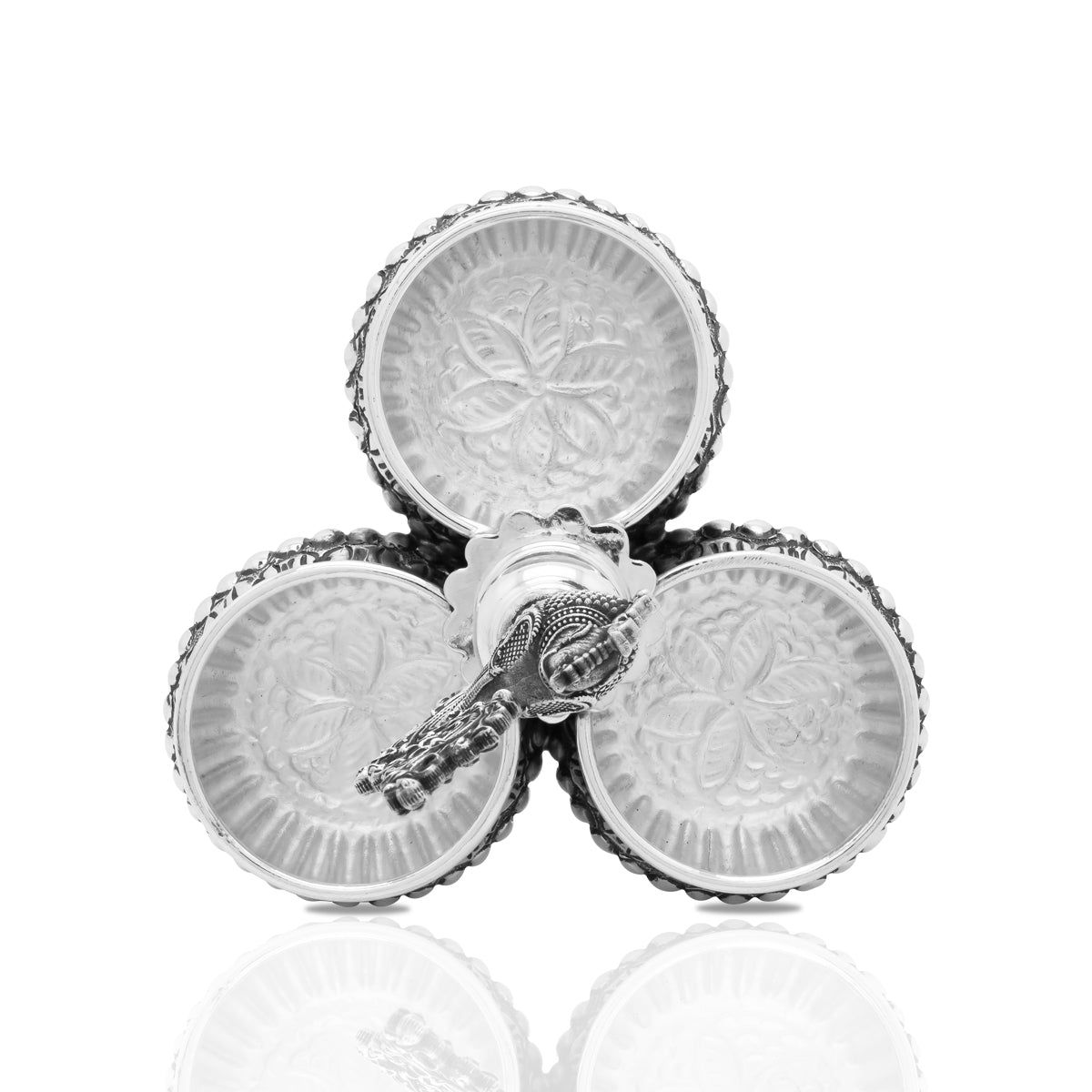 Regal Elegance Silver Jodwati Karanda