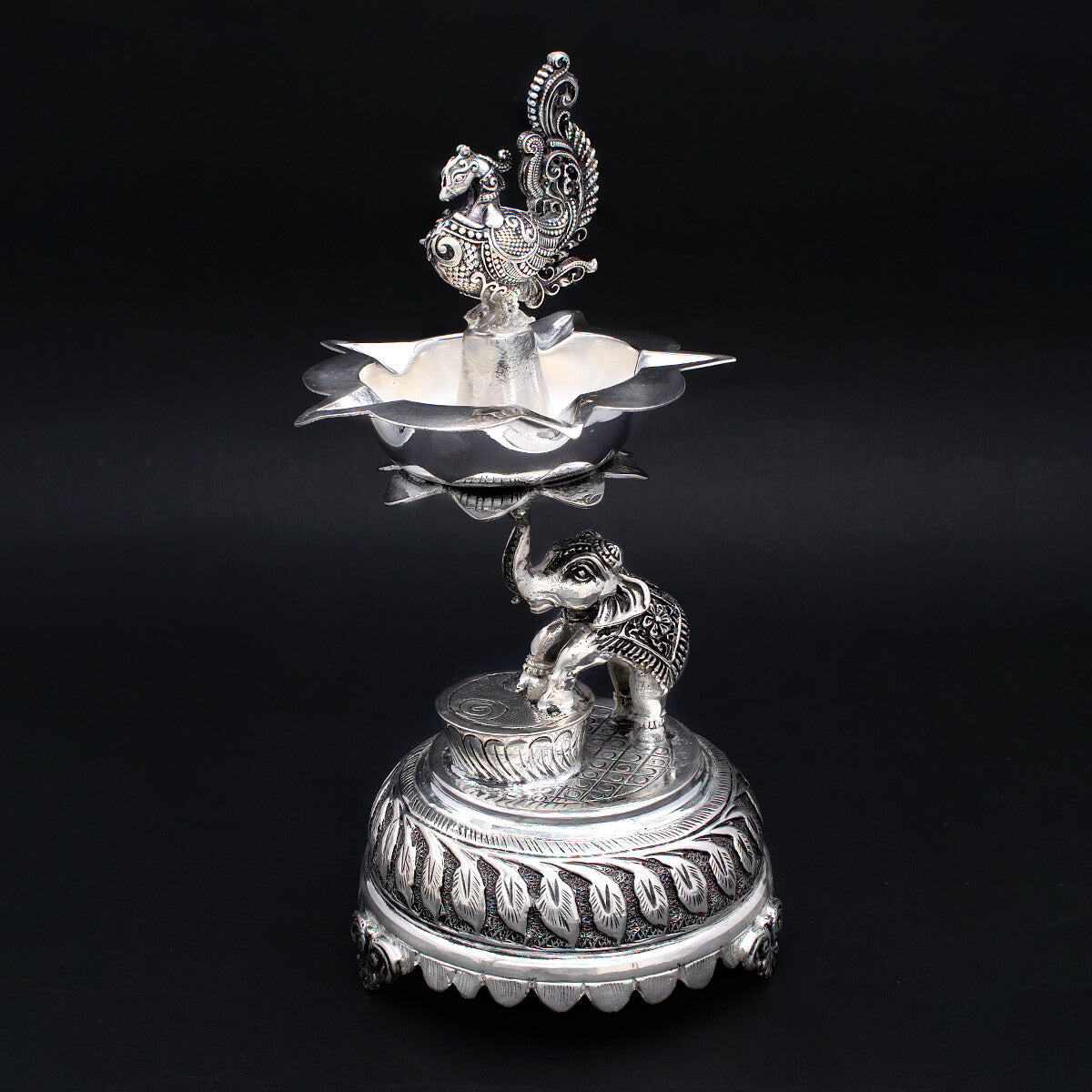 Mesmeric Peacock Elegance Silver Samai