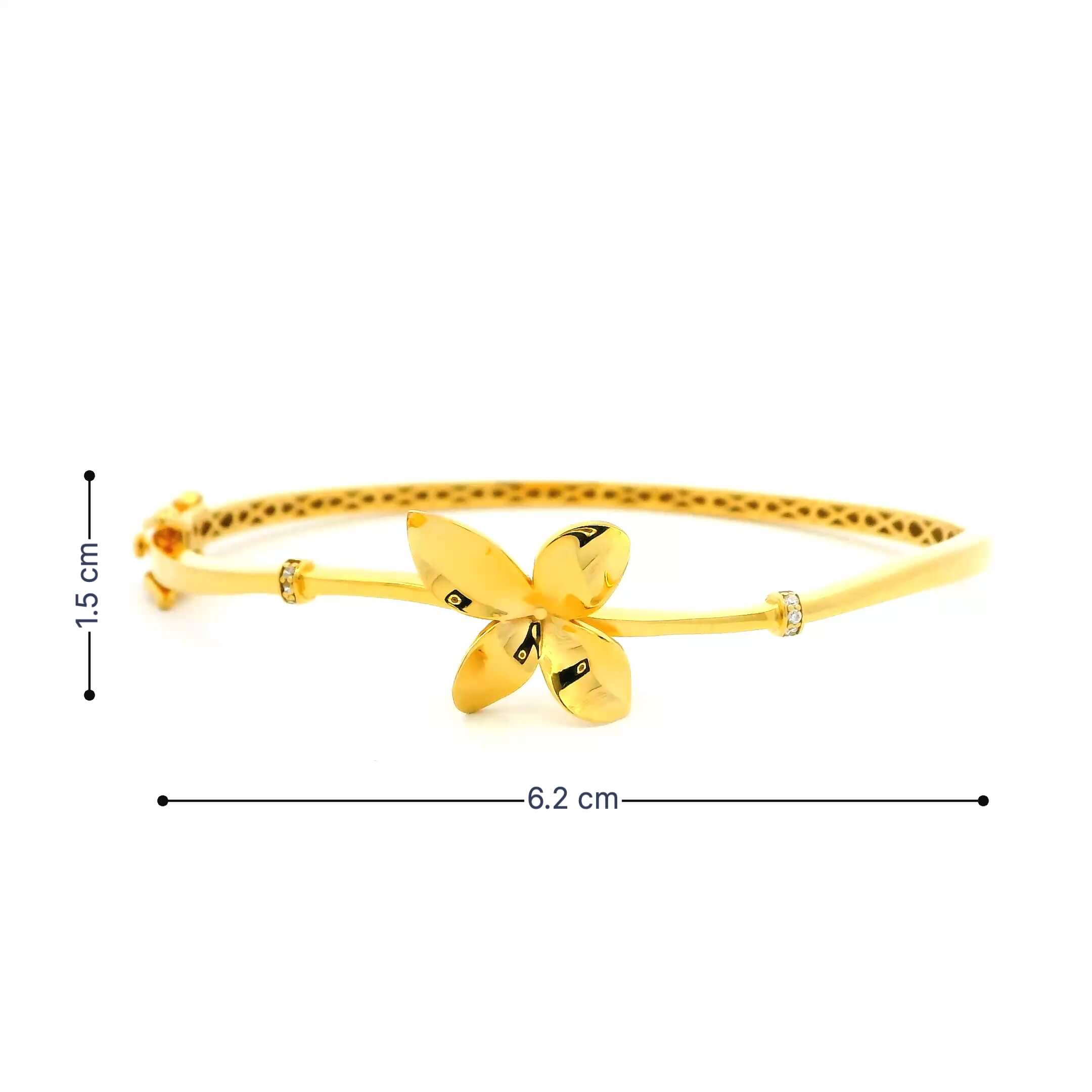 Elegant and Minimal Gold Bracelet for Women