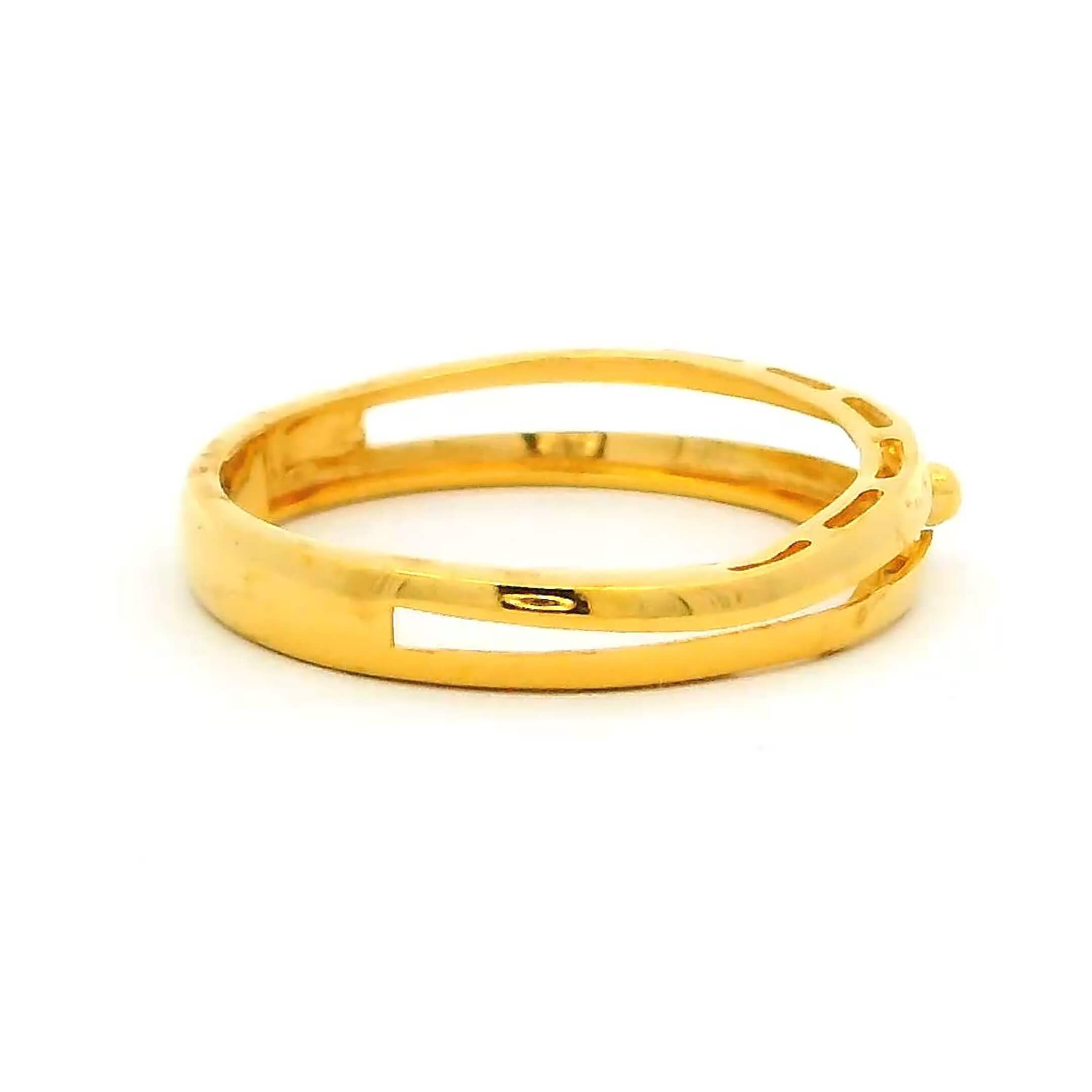 Ritzy Gleam Gold Ring for Women