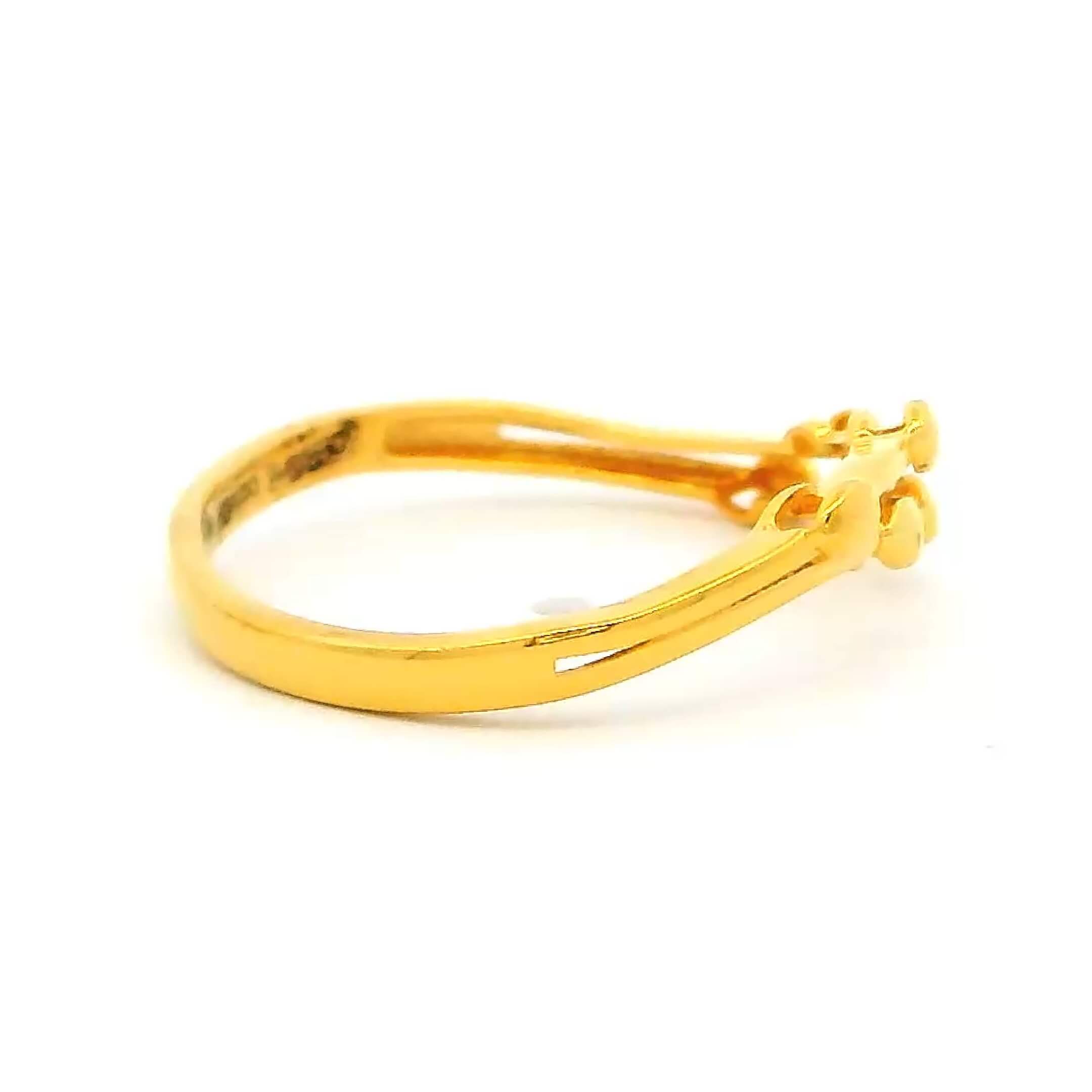 Jazzy Glow Gold Ring for Women