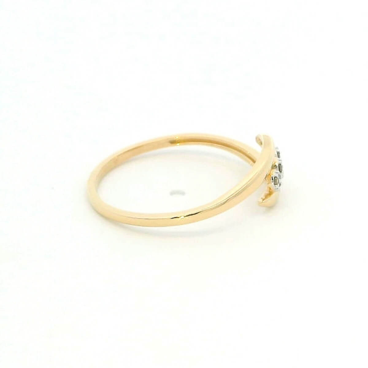 Soft Swirl 14K Diamond Ring