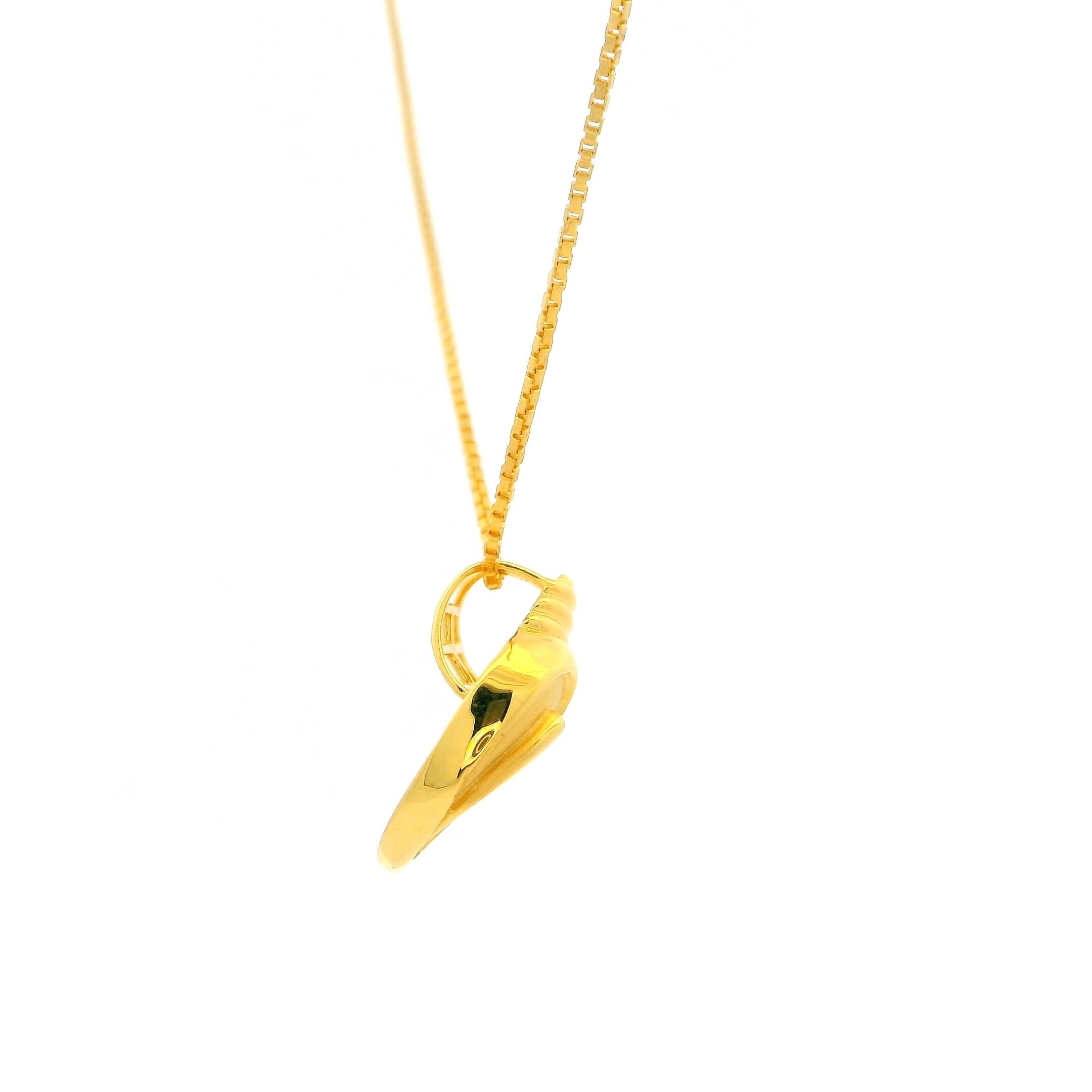 Enchanting Glow Gold Pendant
