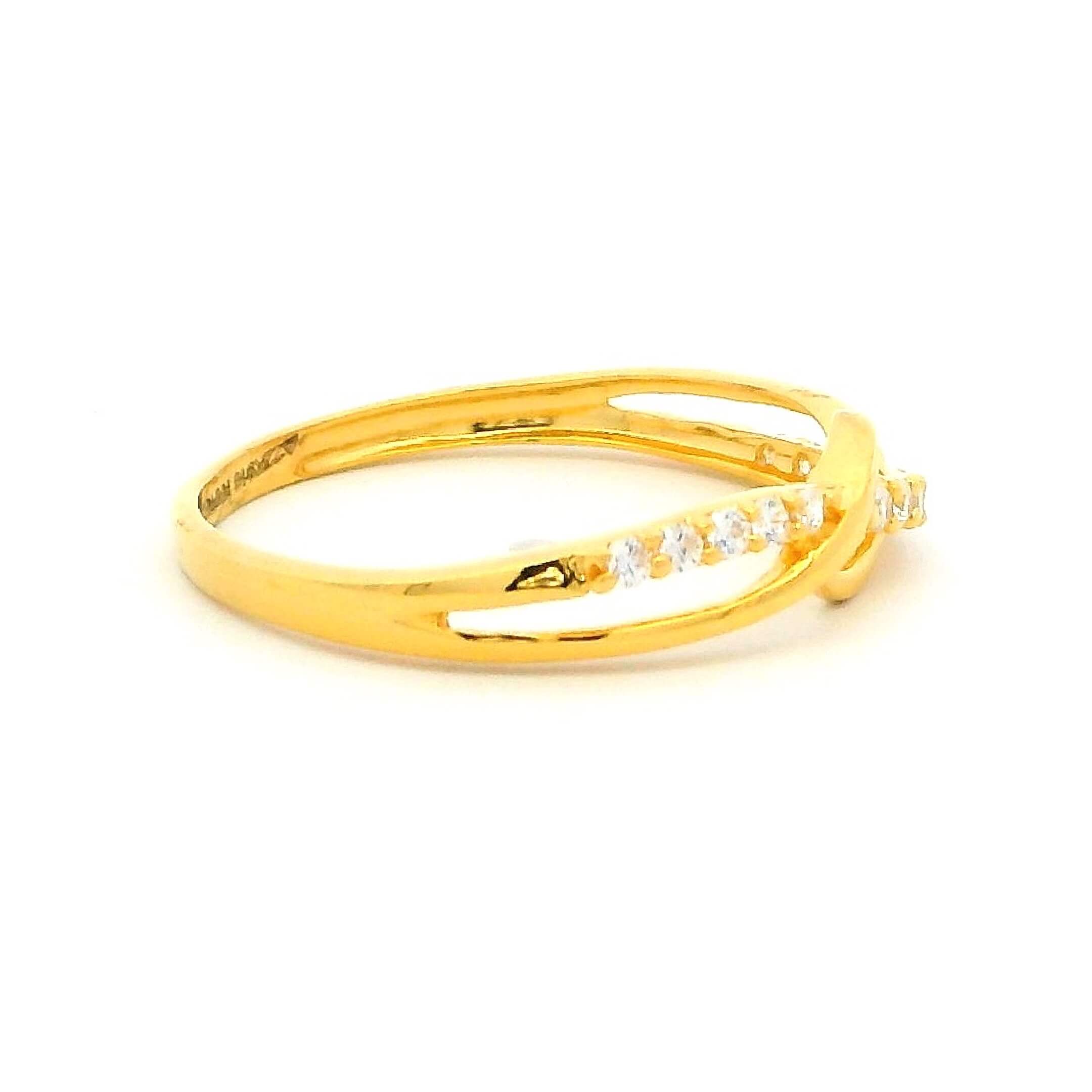 Radiant Ripple Gold Ring