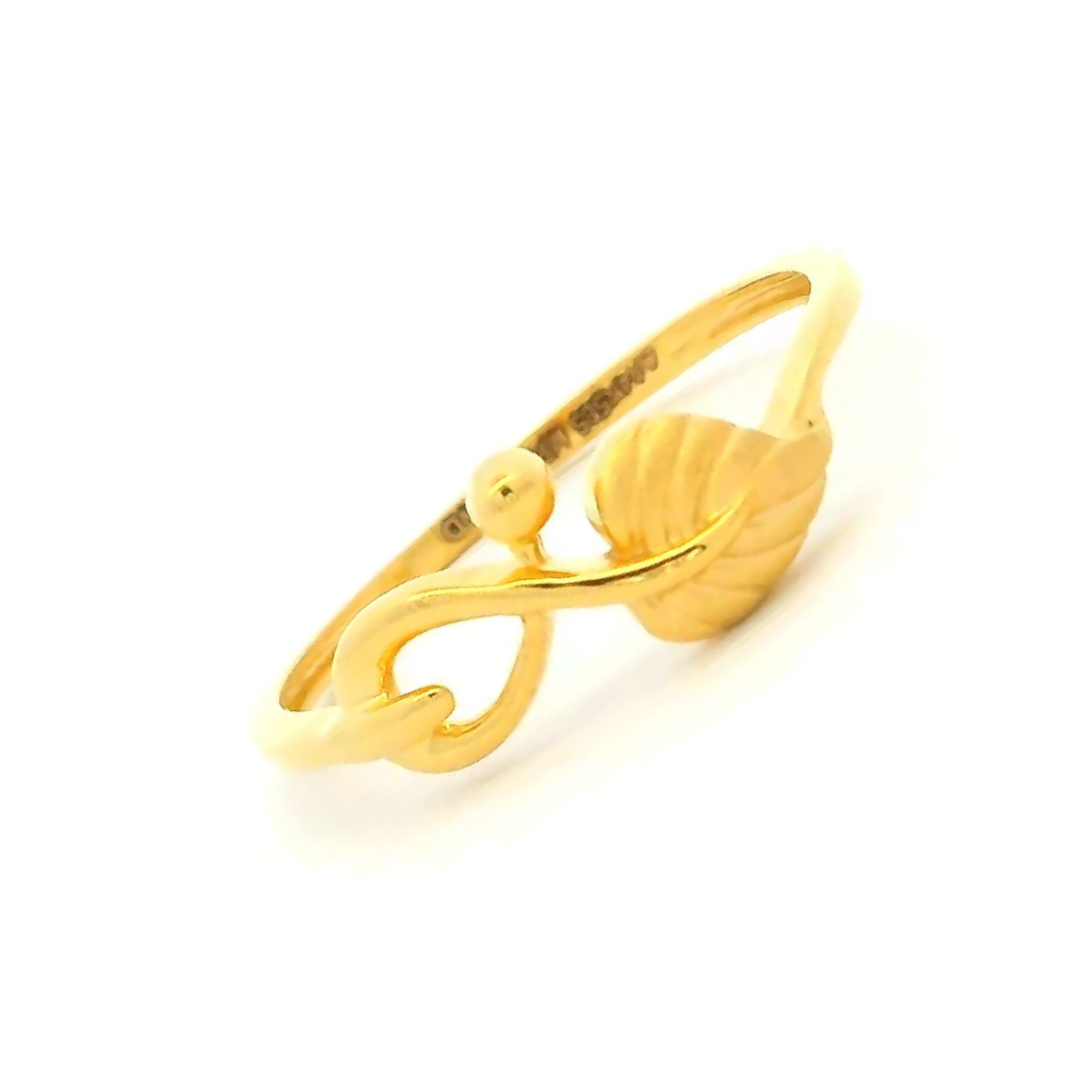 Captivating Swirl Gold Leafy Ring