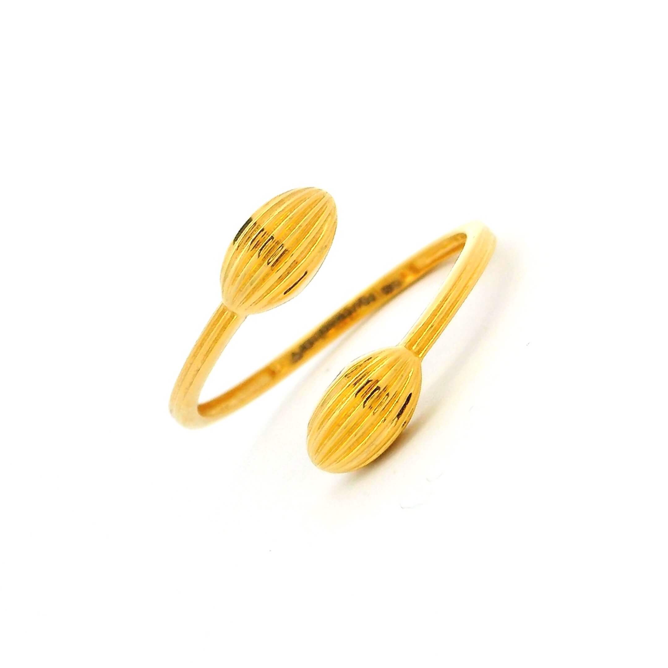 Urban Swirl Gold Ring for Women