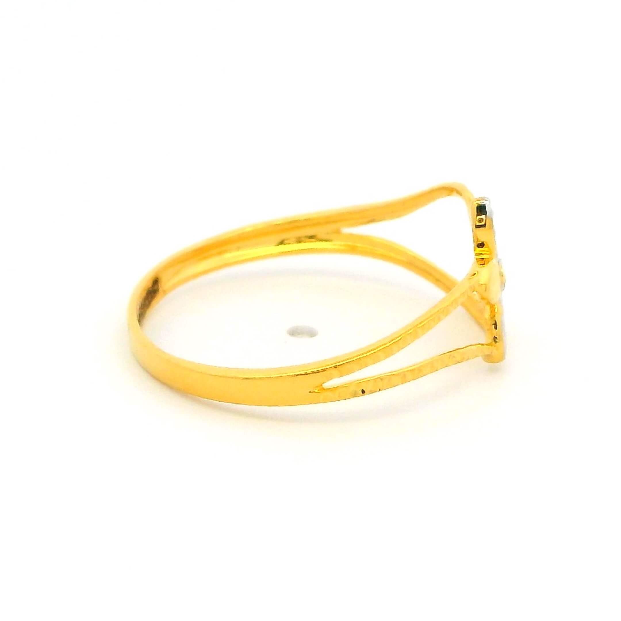 Graceful Petal Gold Ring