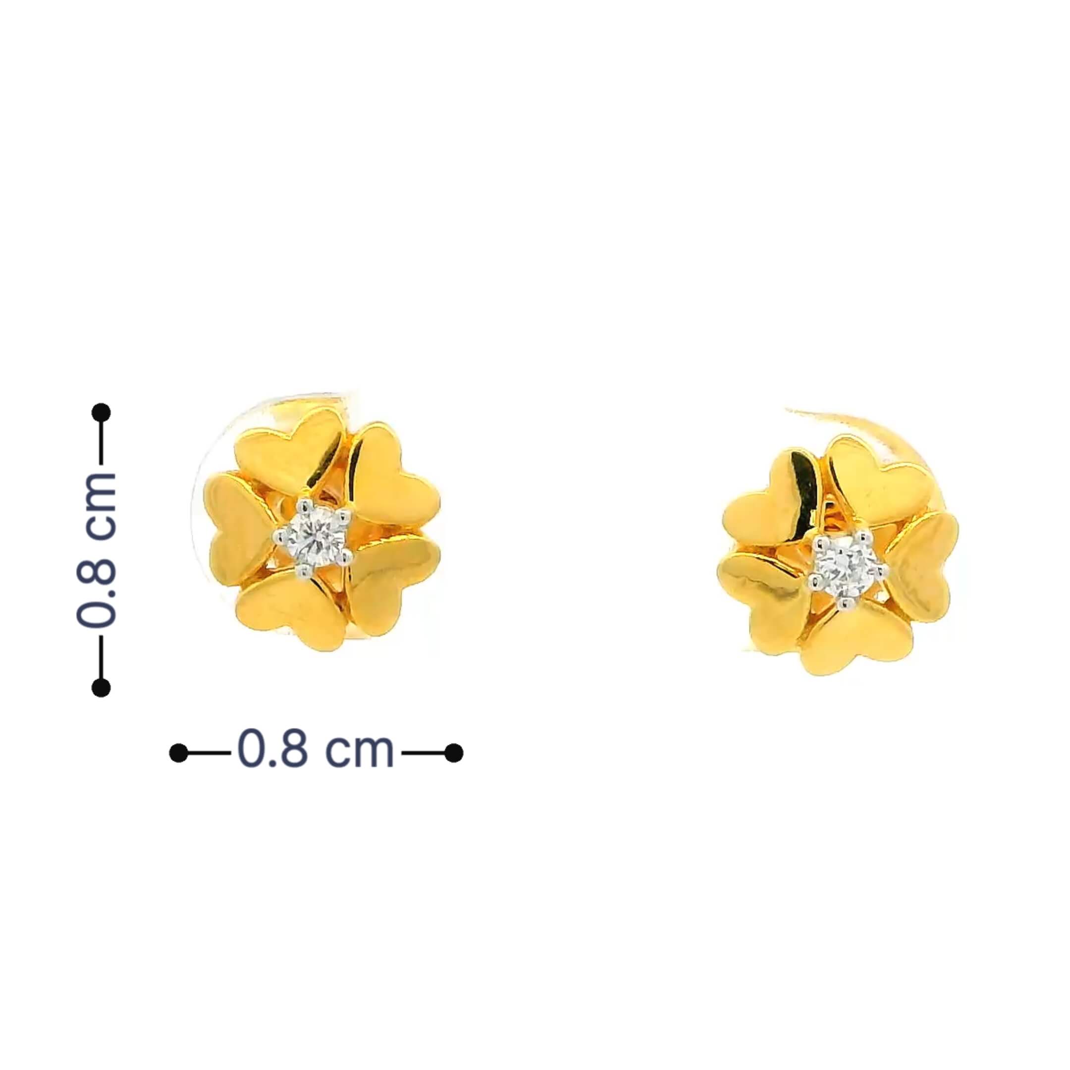 Graceful Petal Design Clover Gold Studs