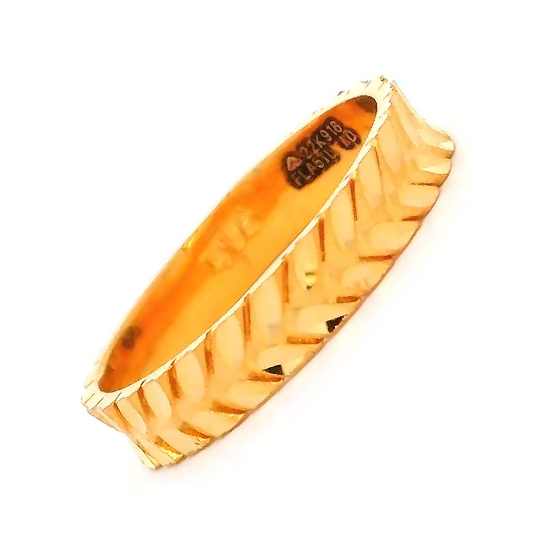 Genteel Waves Gold Ring