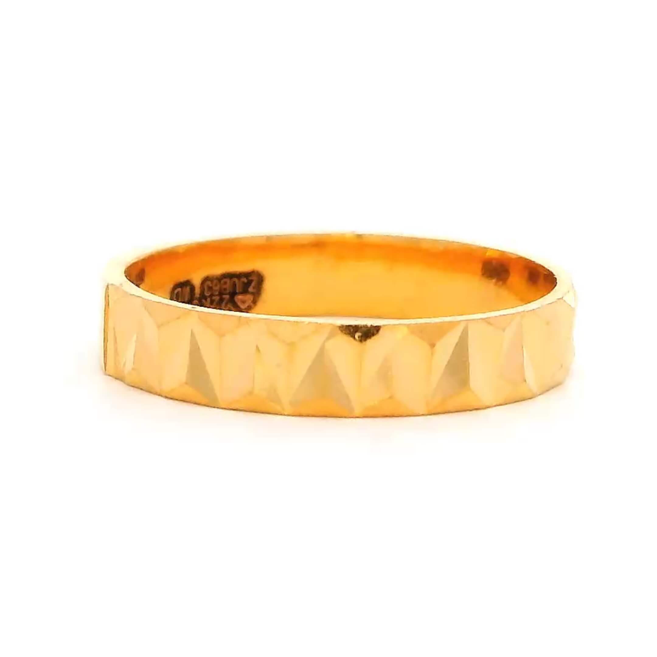 Gentle Glam Gold Ring