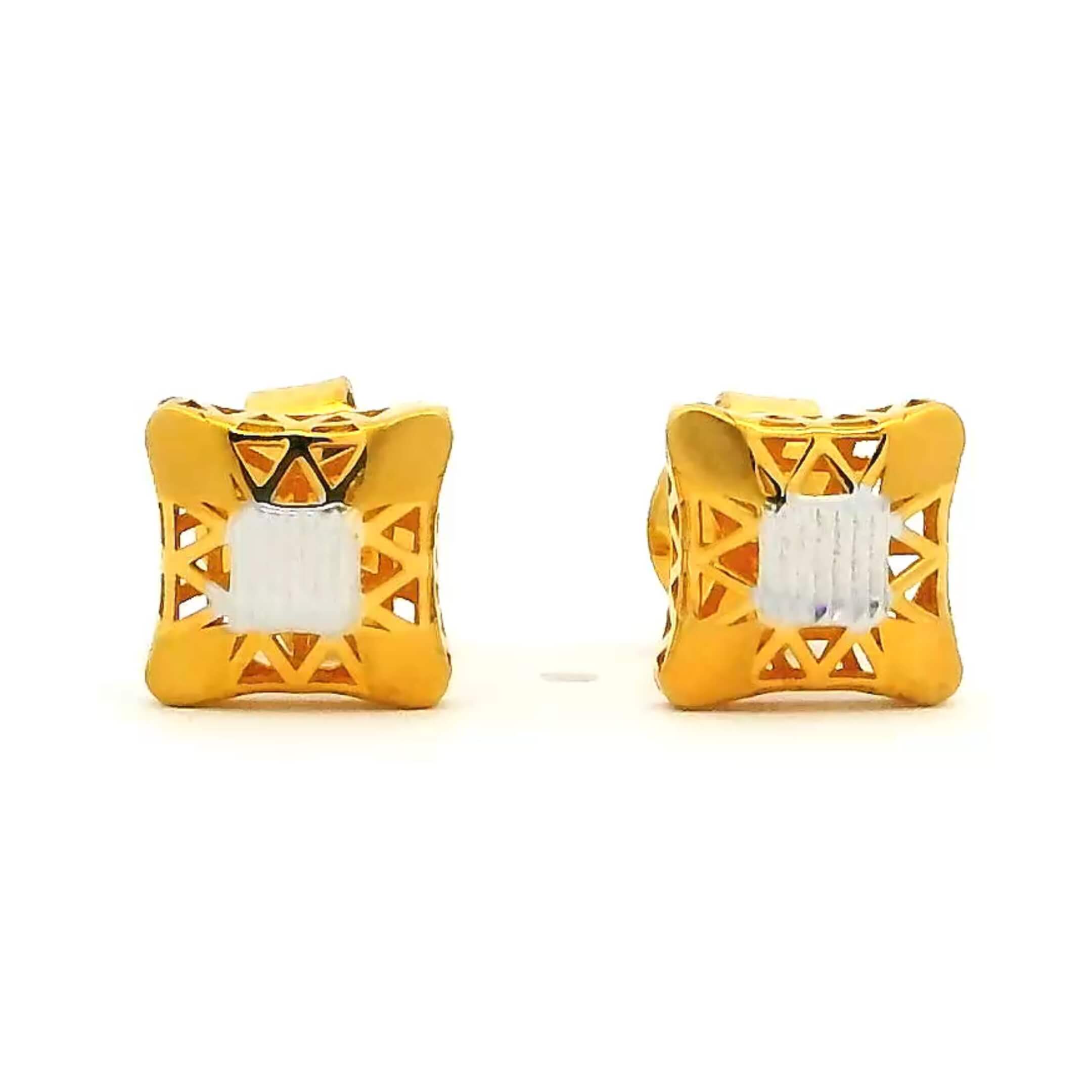 Luxurios Shine Gold Studs