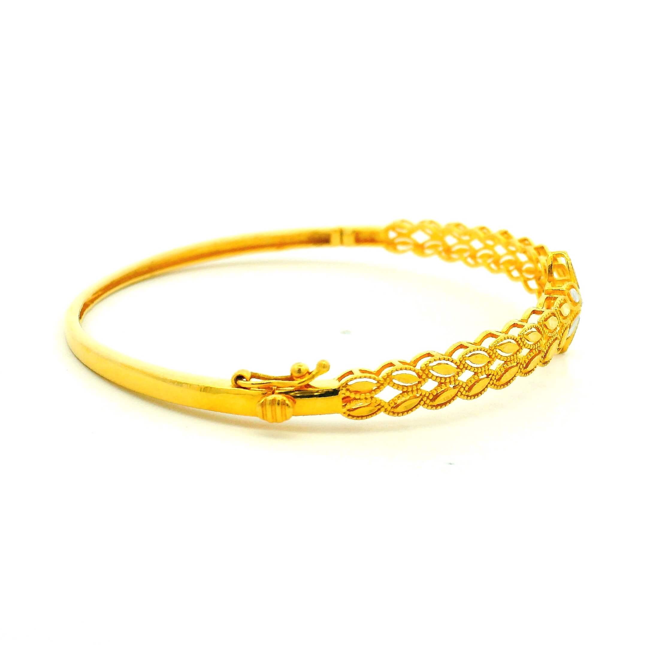 Enchanting Floral Shine Gold Bracelet