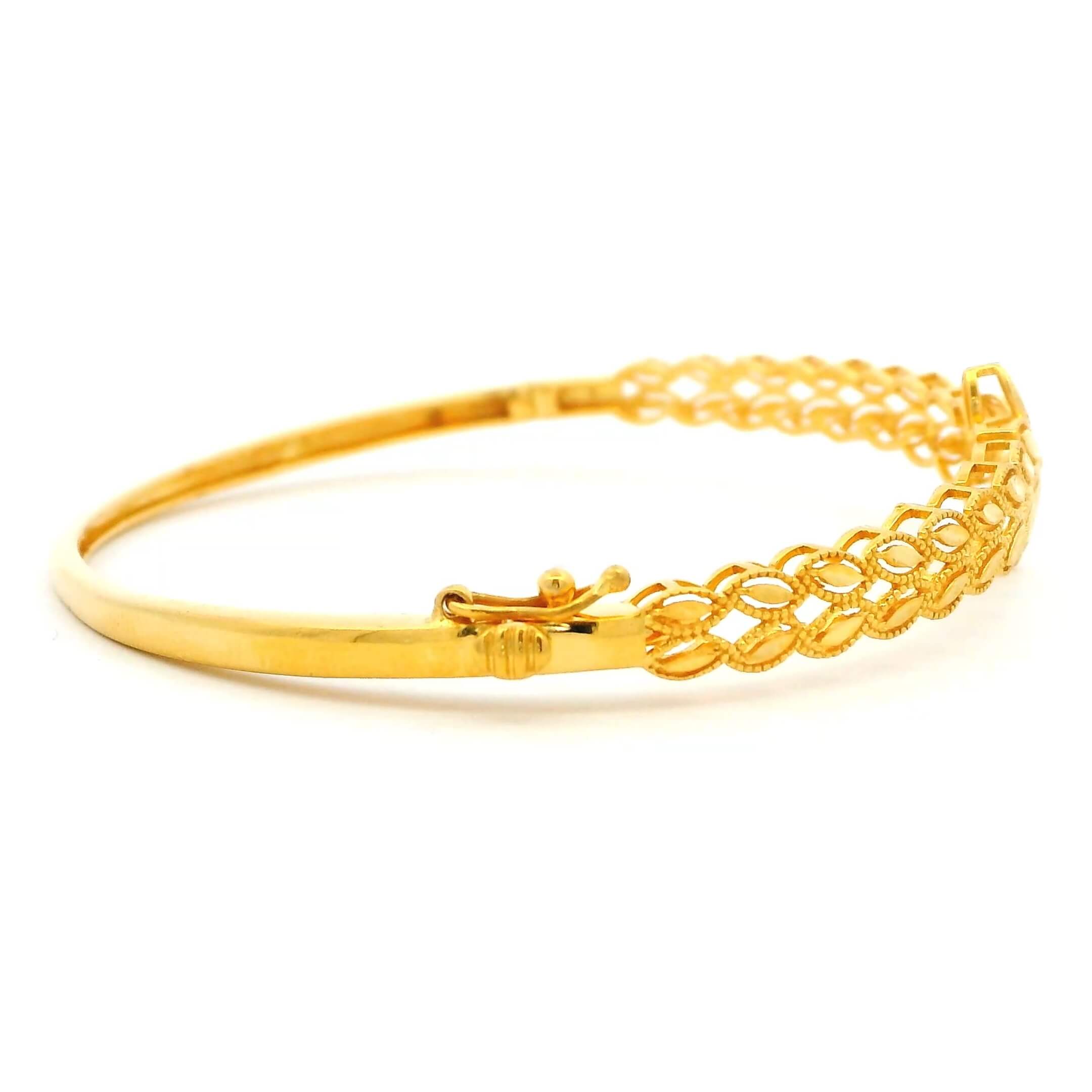 Mesmeric Floral Shine Gold Bracelet for Women