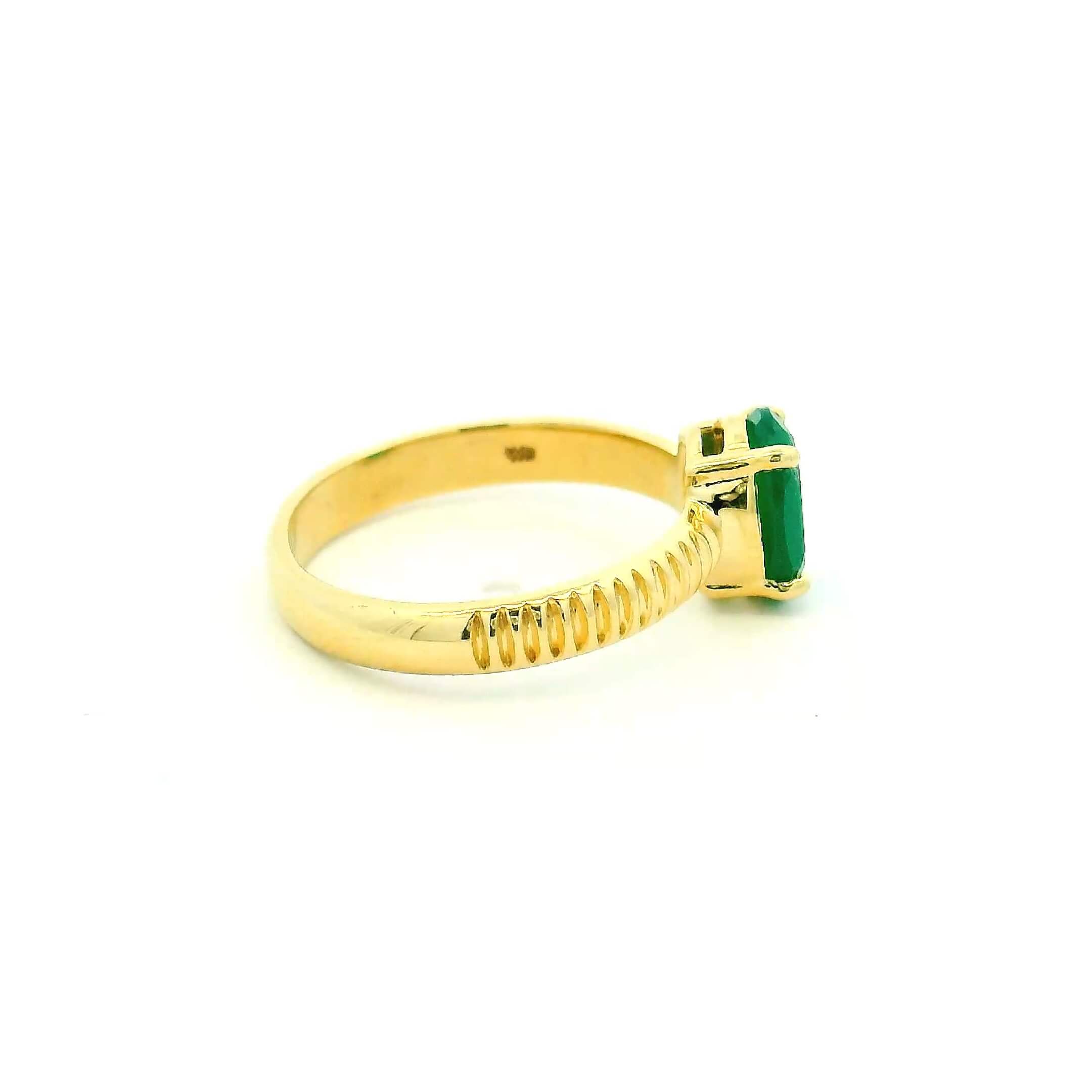 Emerald Shine Gold Ring