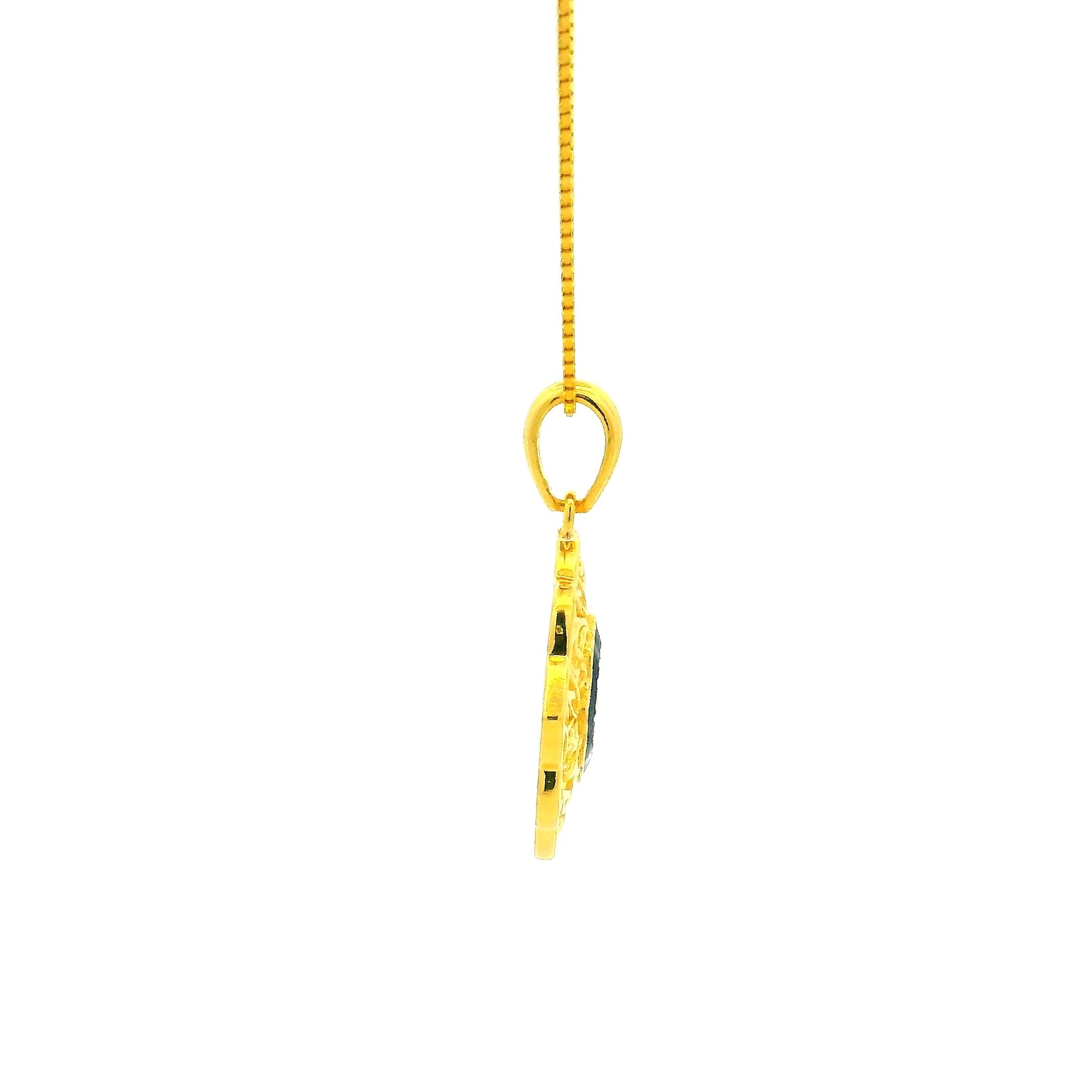 Gold Pendant Set