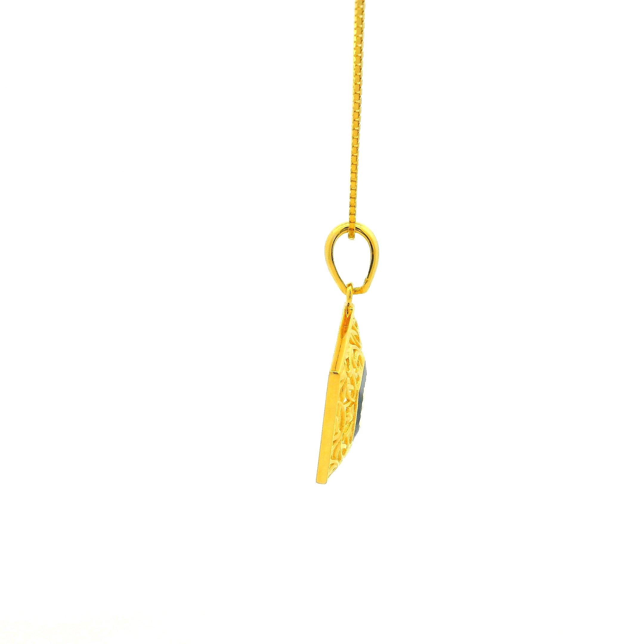 Gold Pendant Set