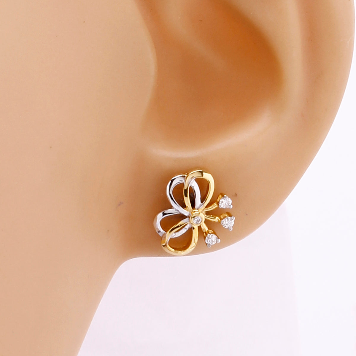 Enigmatic Golden Shinning Studs 18K