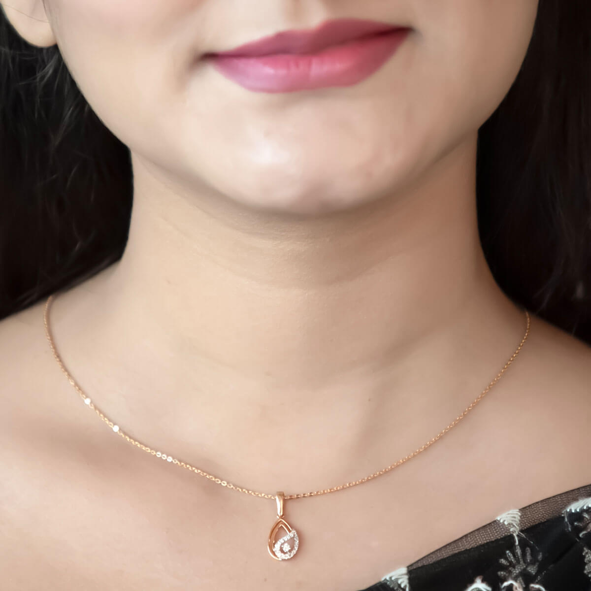 Modern Paisley Shine Diamond Rose Gold Pendant