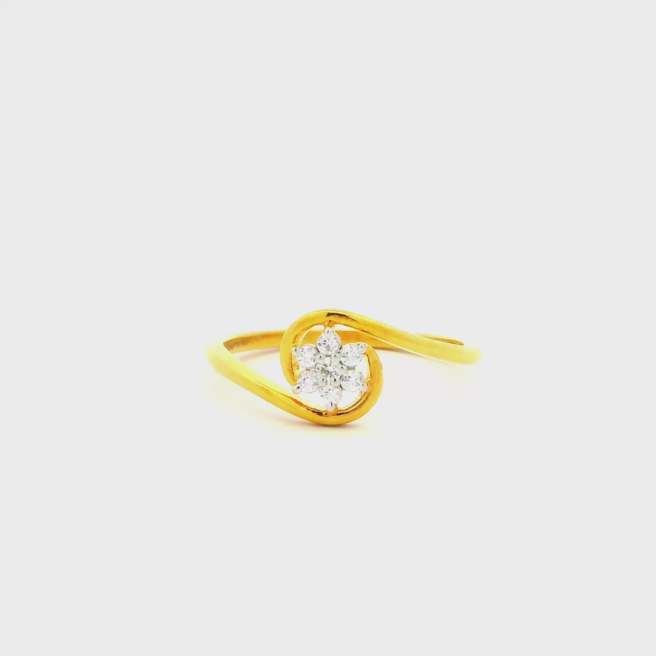 Petal Whirl Gold Ring