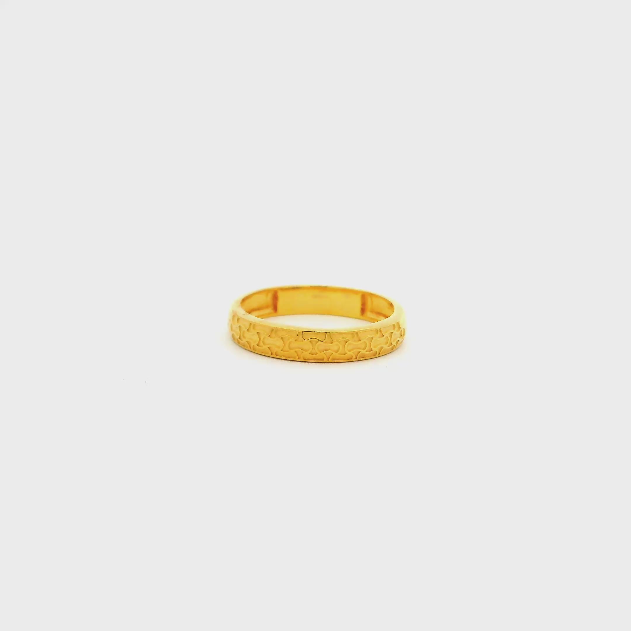 Modish Marvel Gold Ring for Women
