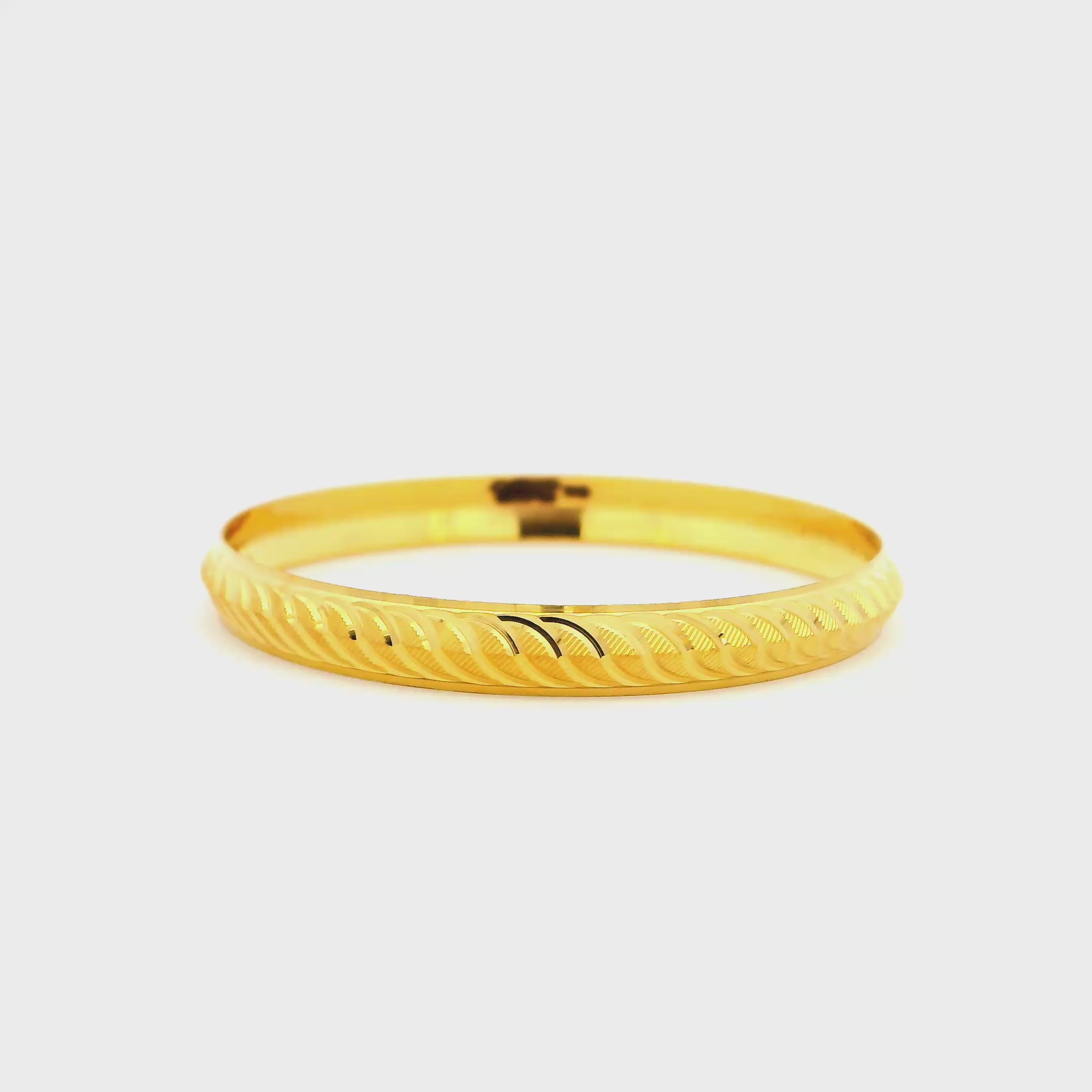 Soft Swirl Gold Infant Bangle