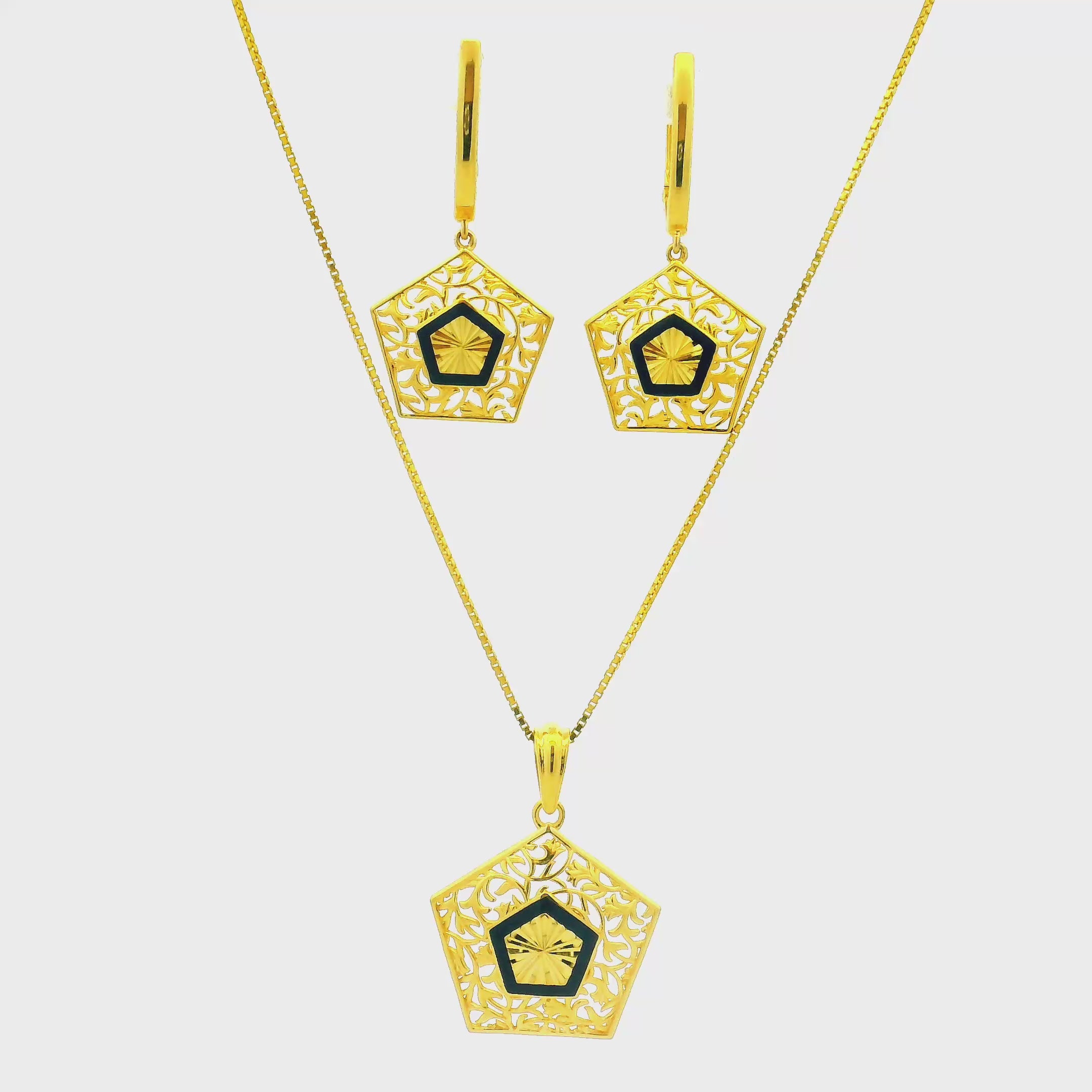 Gold Pendant Set