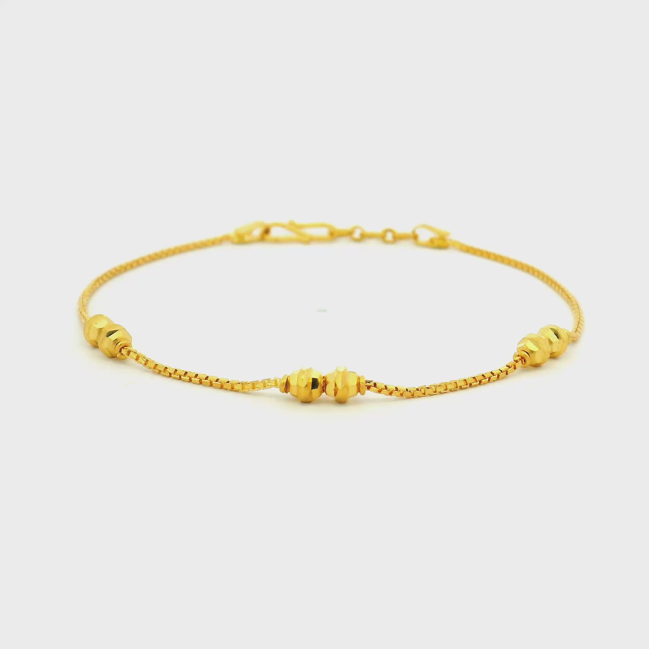 Chic Glow Gold Bracelet