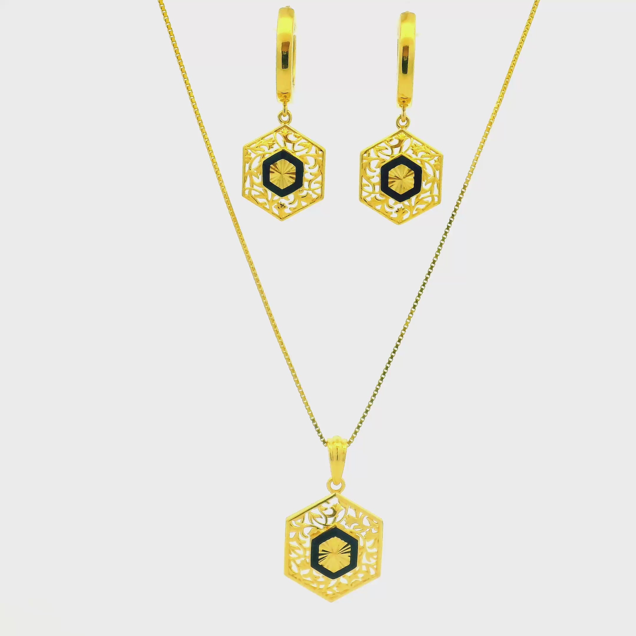 Gold Pendant Set