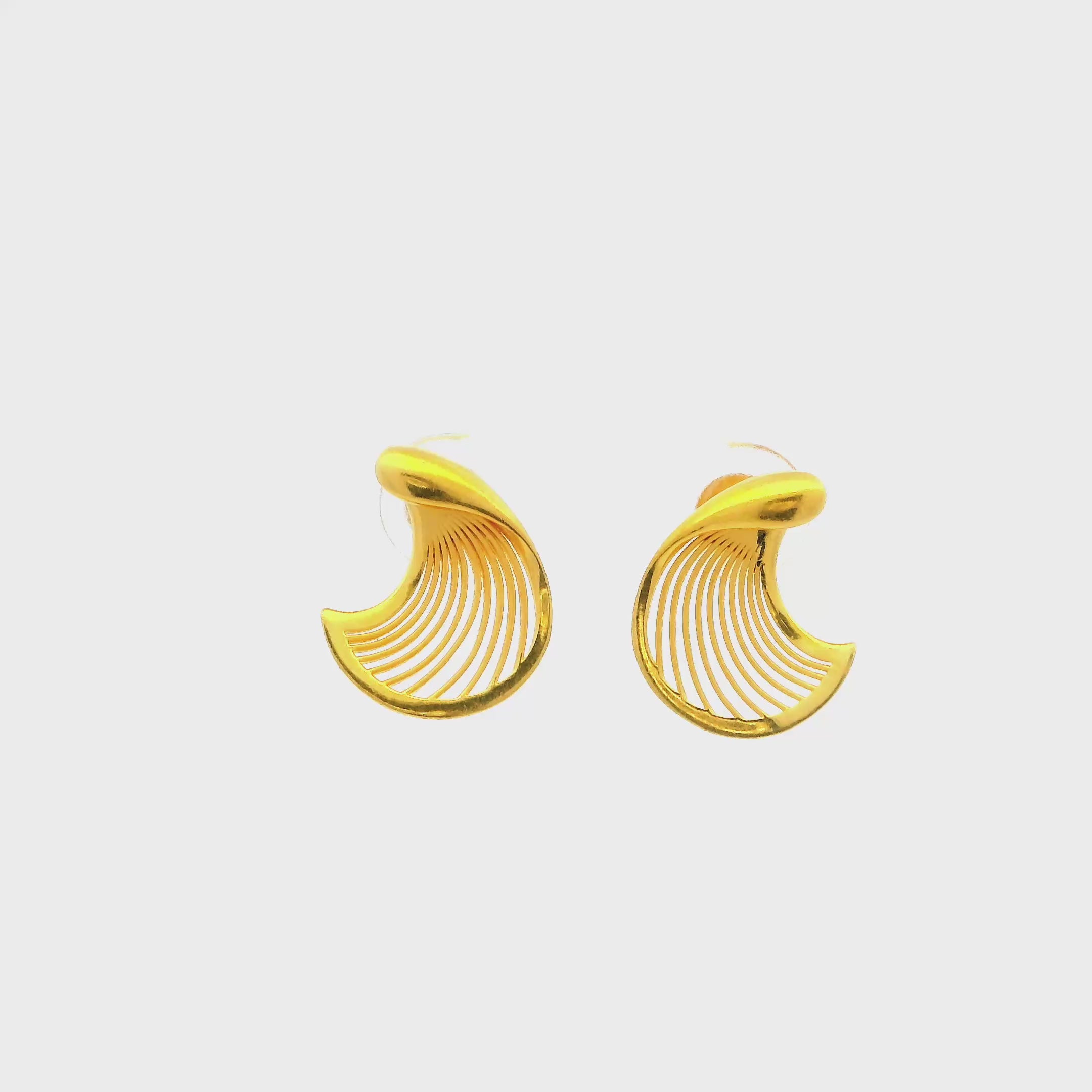 Swirl in Glam Gold Studs