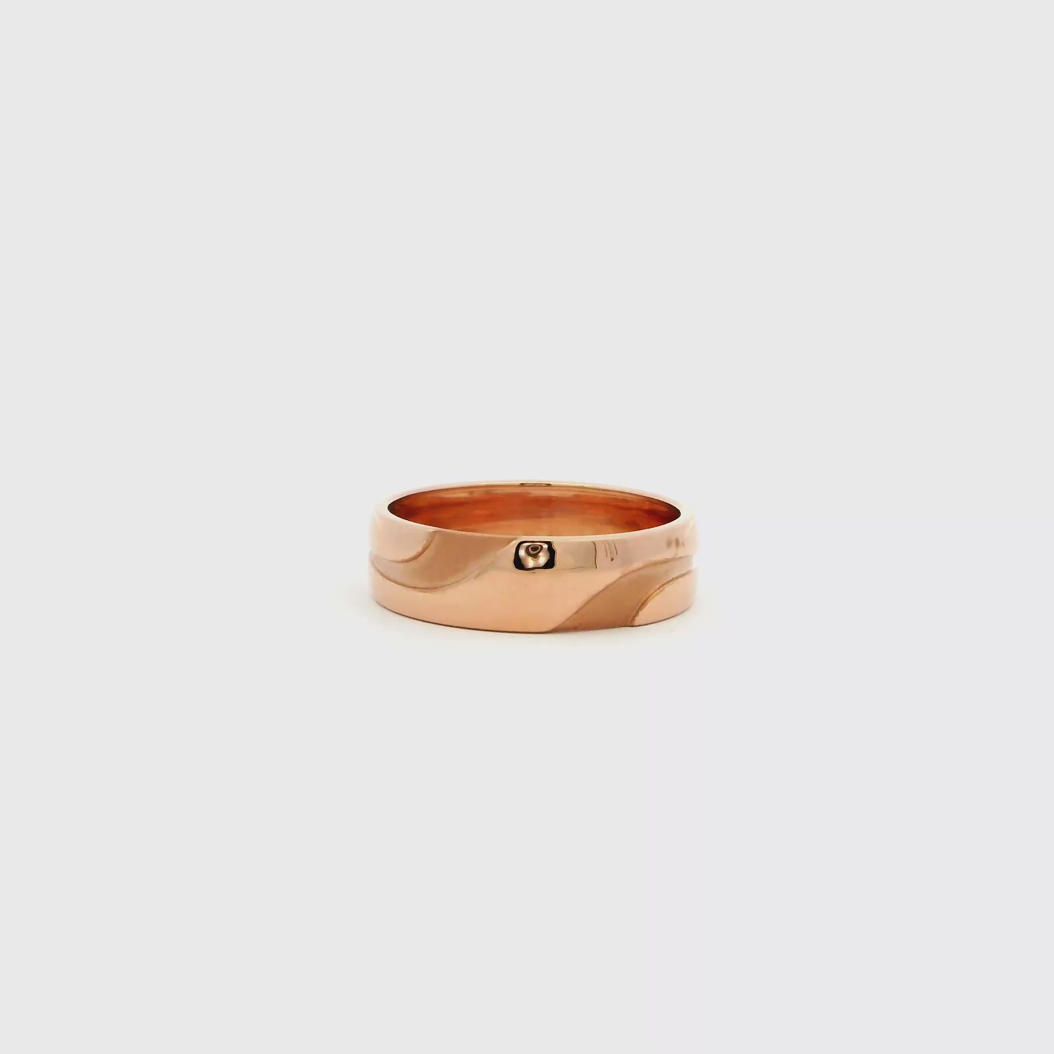 Urban Swirl Men Gold Ring