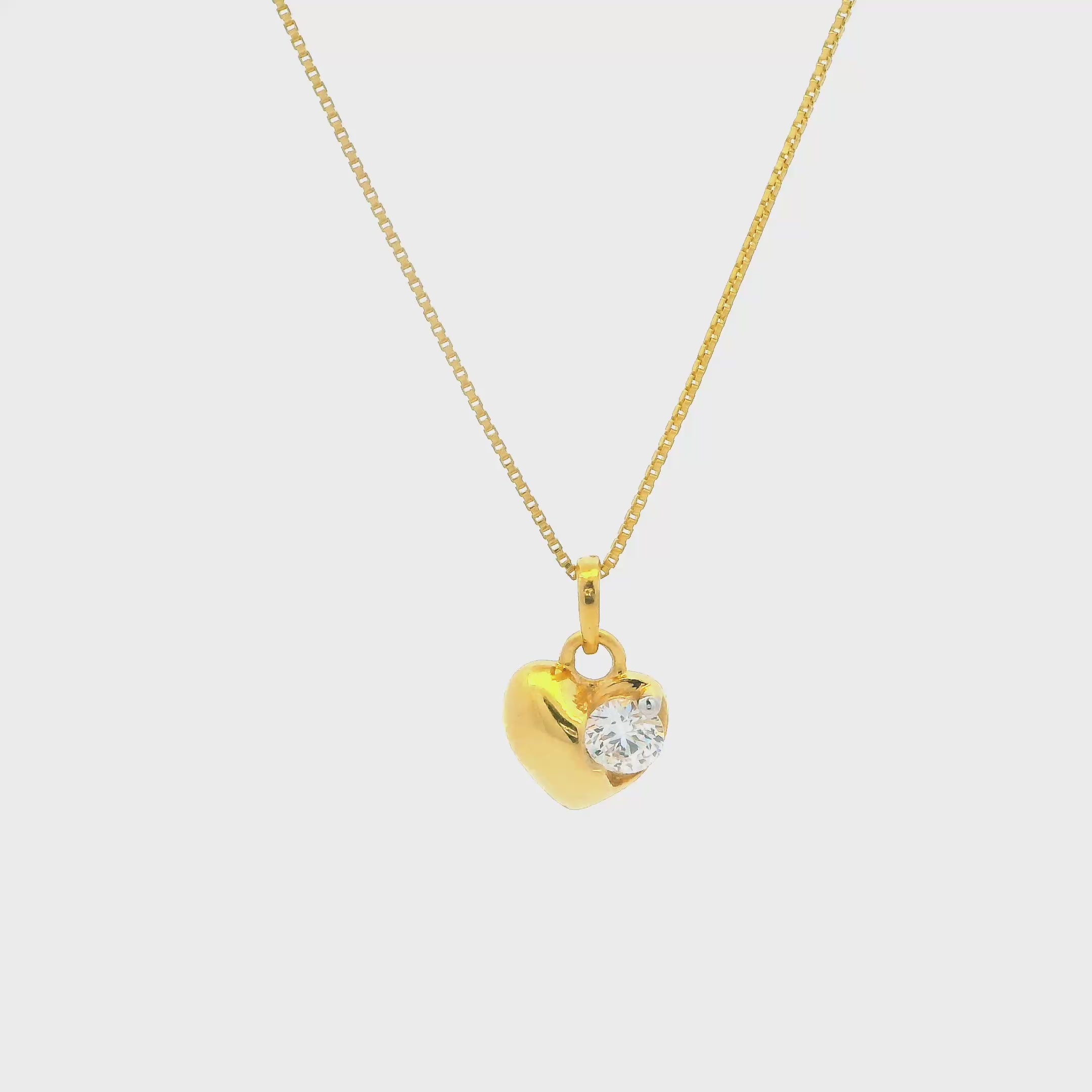 Ravishing Hearts Gold Pendant