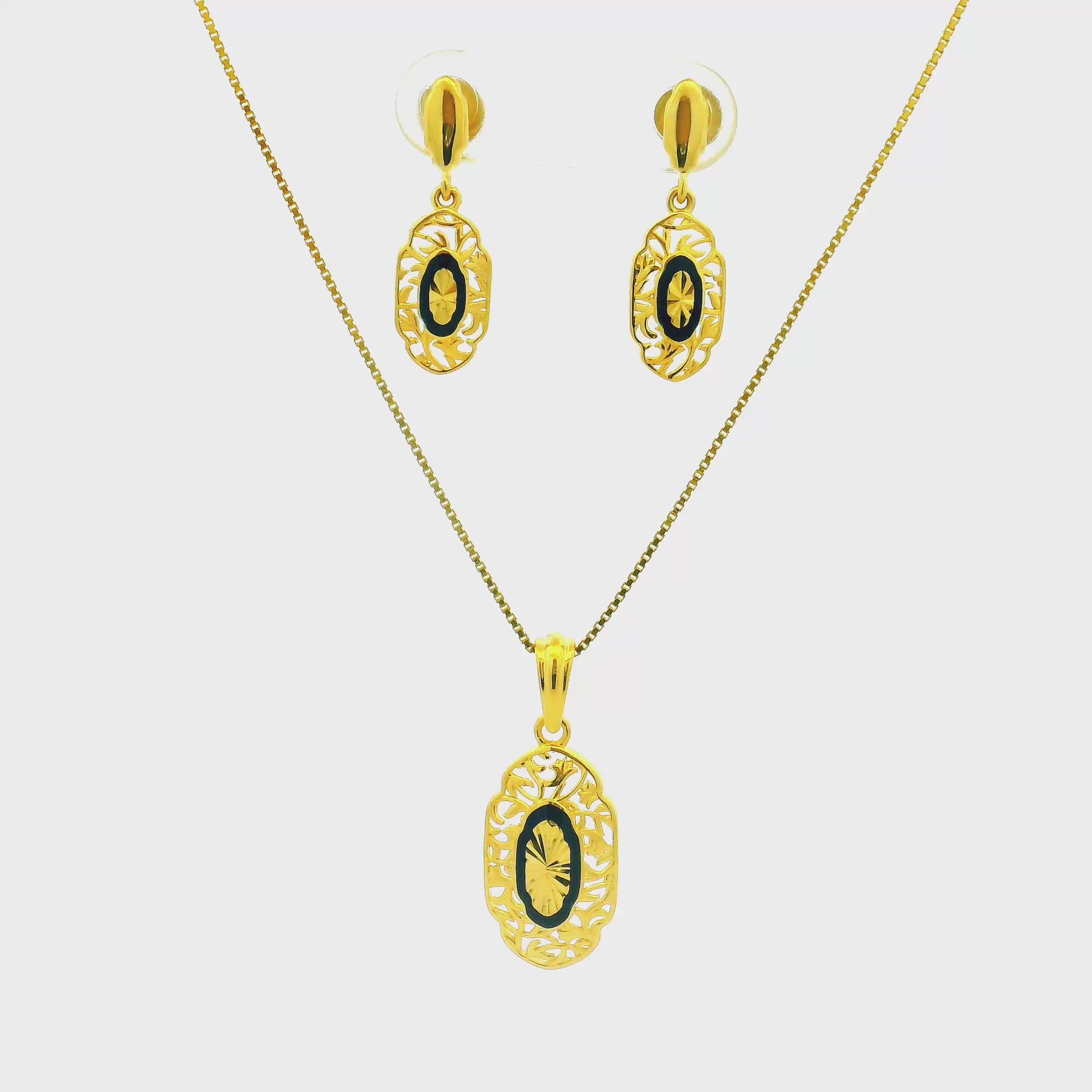Gold Pendant Set