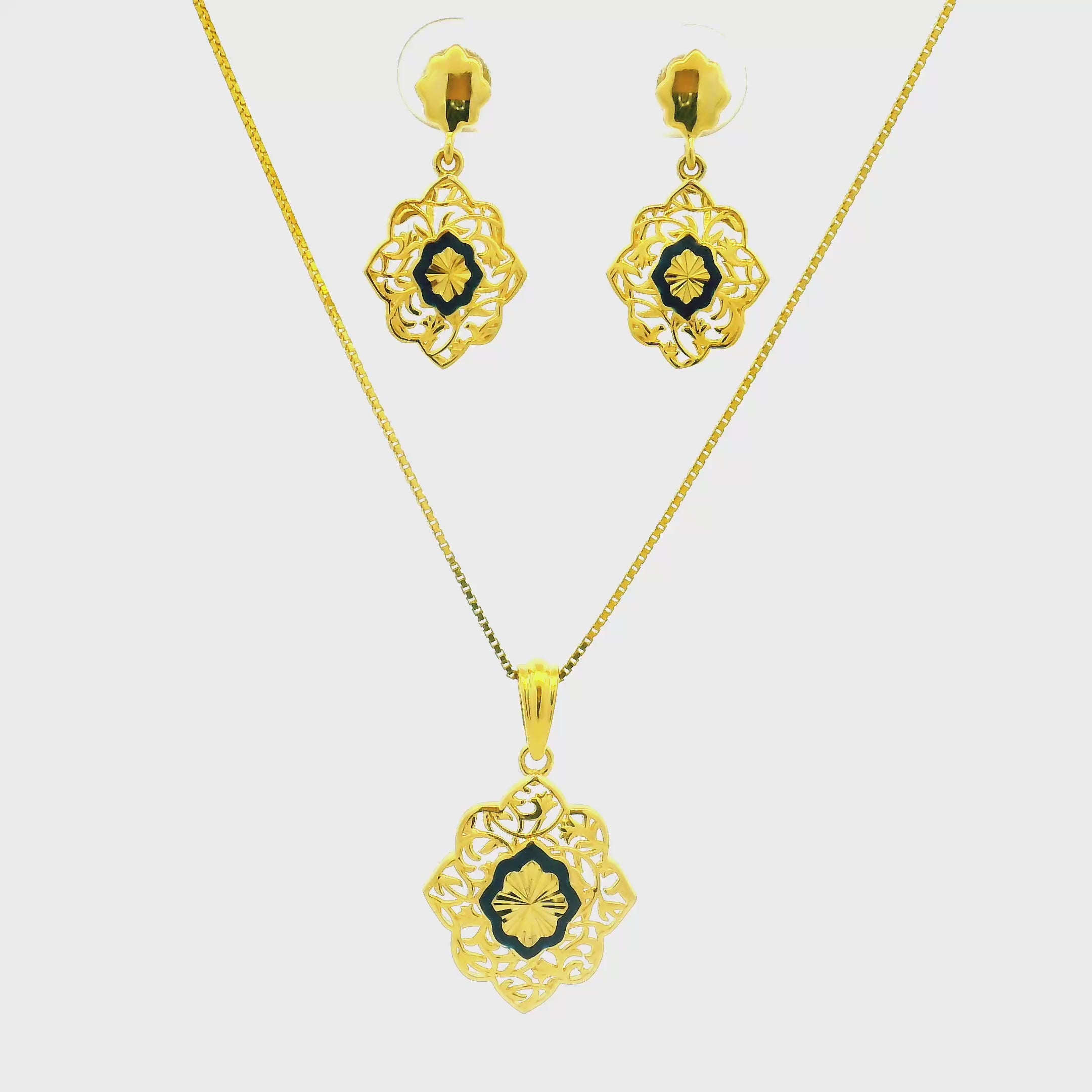 Gold Pendant Set