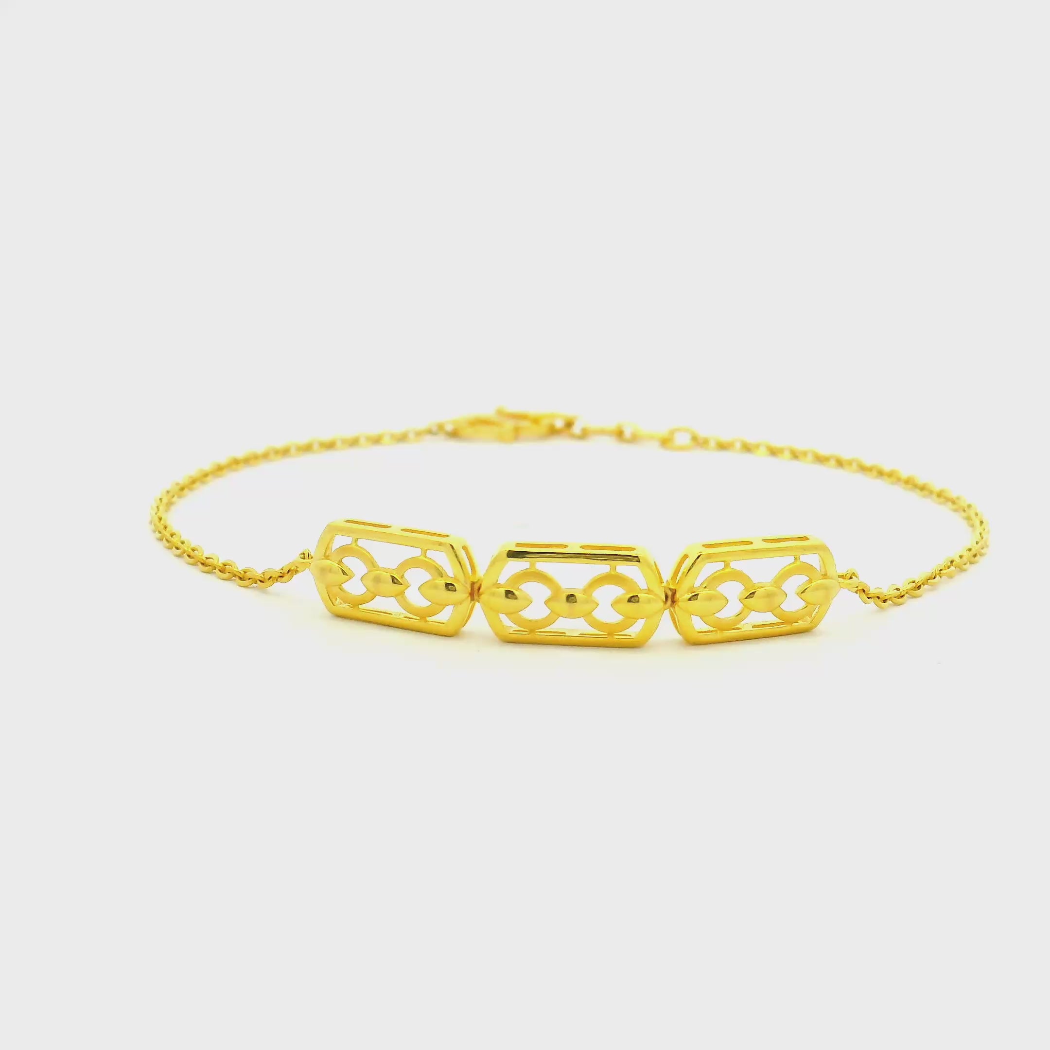 Charismatic Glow Gold Bracelet