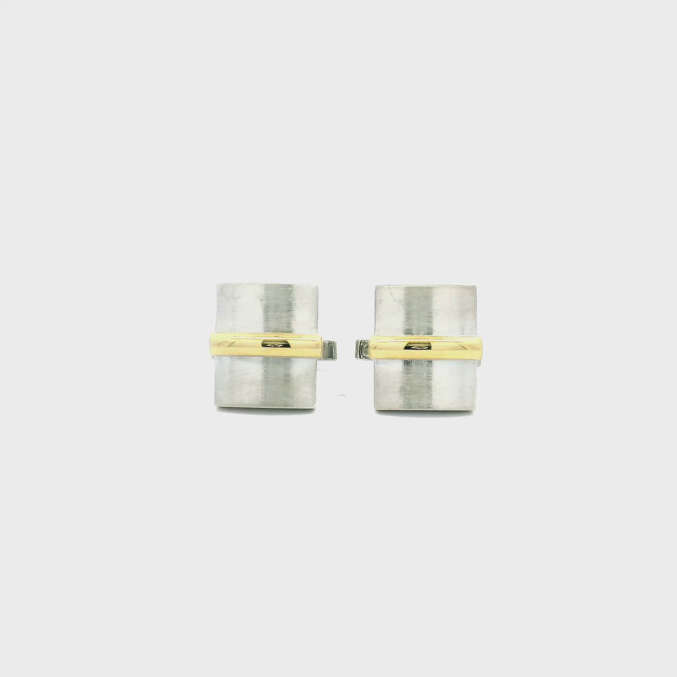 Iconic Shine Gold Cufflinks