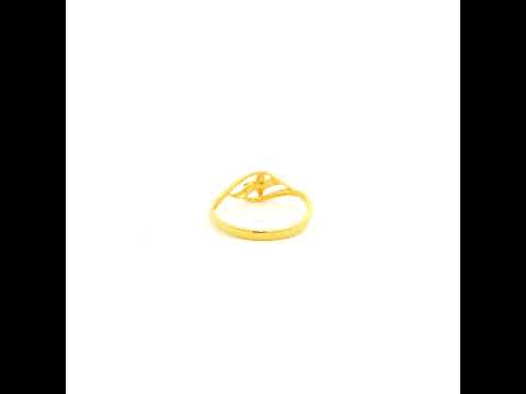 Riveting Floral Gold Ring