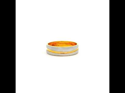 Zest Swirl Men Gold Ring
