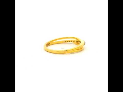 Modern Elegance Gold Ring
