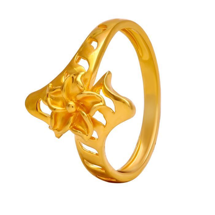 Every Day Wear Ring Crafted In Gold