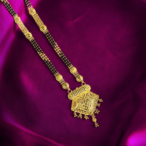 Gold Mangalsutra with Free Gold Coin