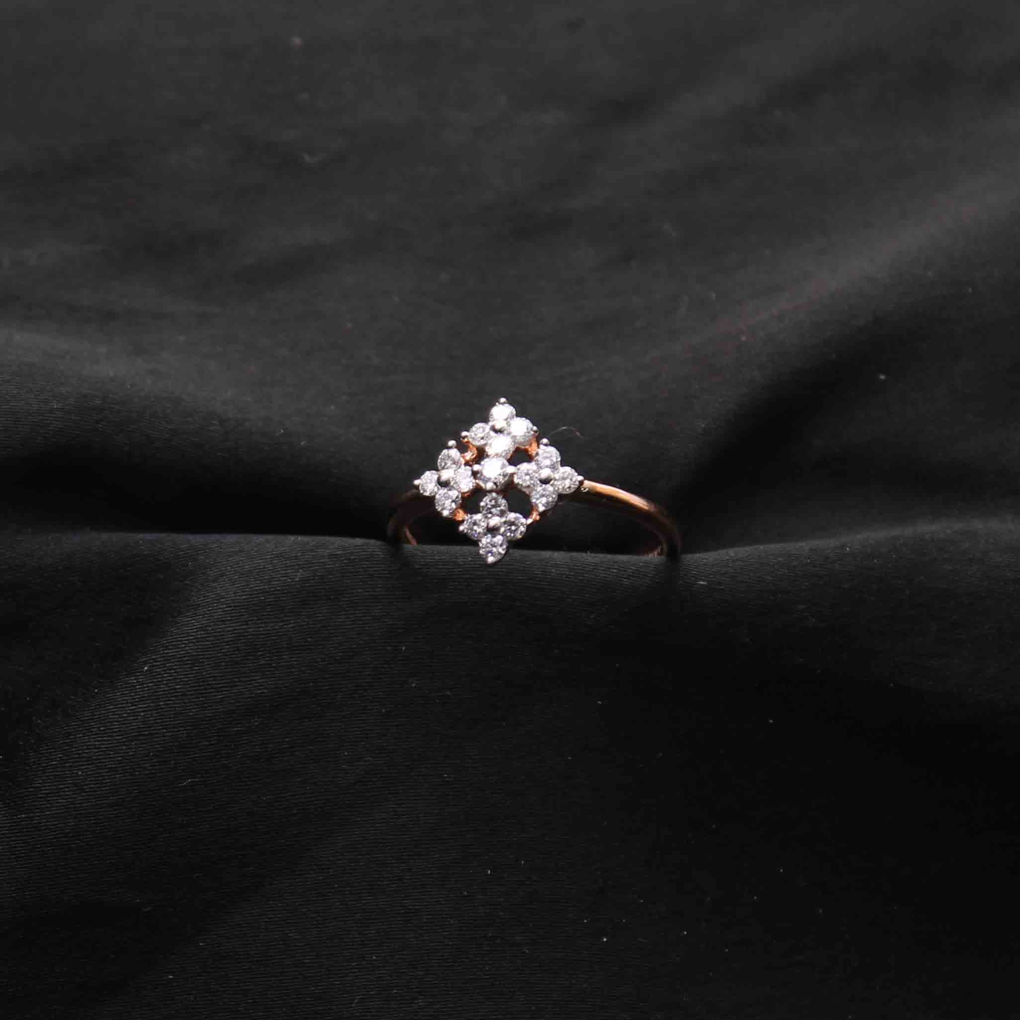 Flora Miracle Plate Diamond Ring