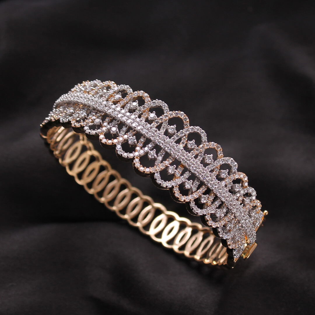 Classy Bold Diamond Bracelet with Free Gold Coin