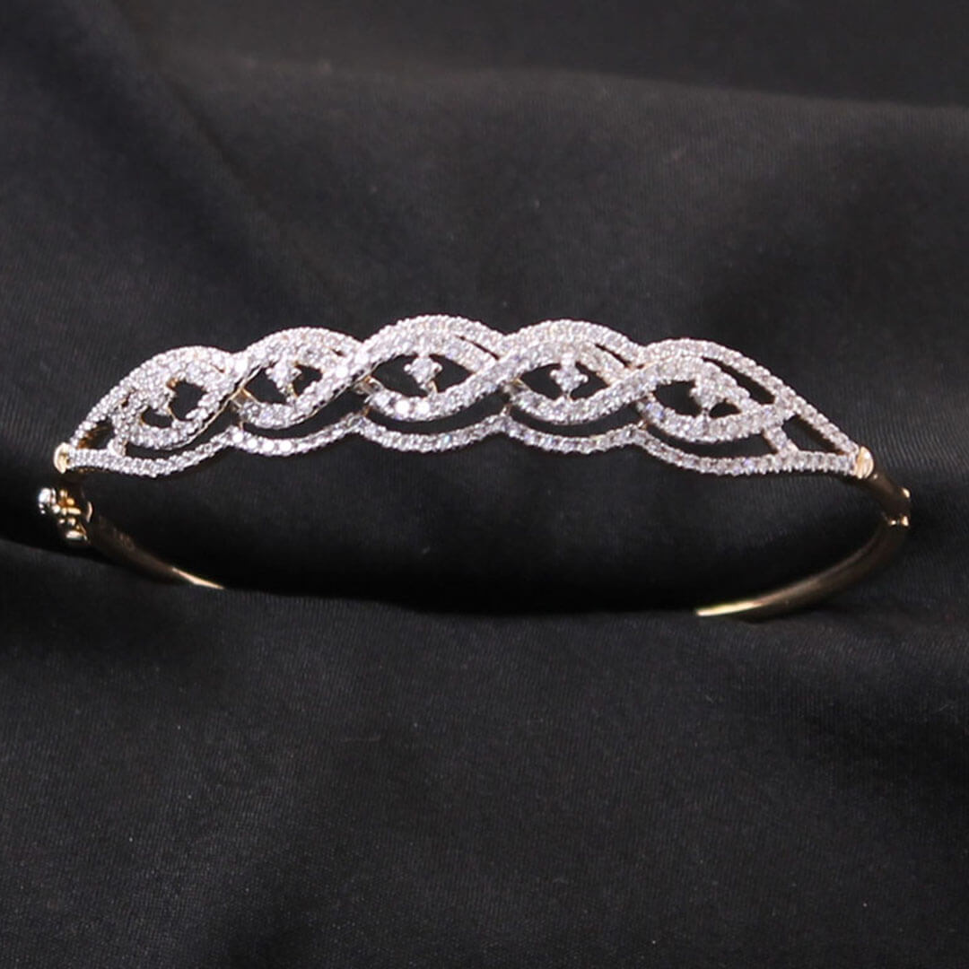 Dias Diamond Bracelet with Free Gold Coin