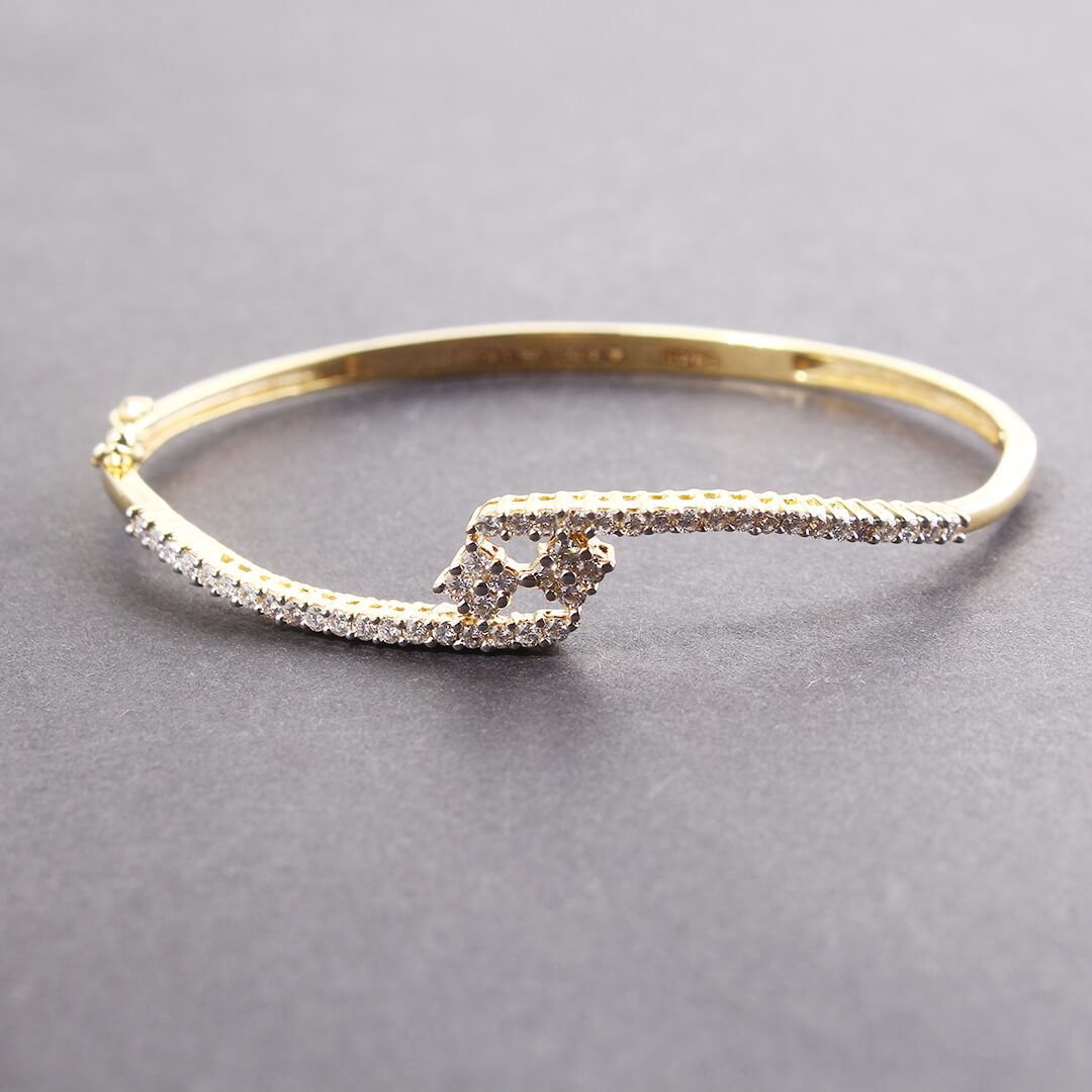 Suhana Diamond Bracelet with Free Gold Coin